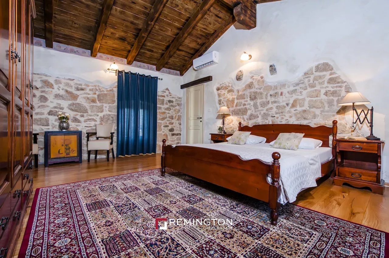 4 Bedroom Villa/Townhouse's Image 25