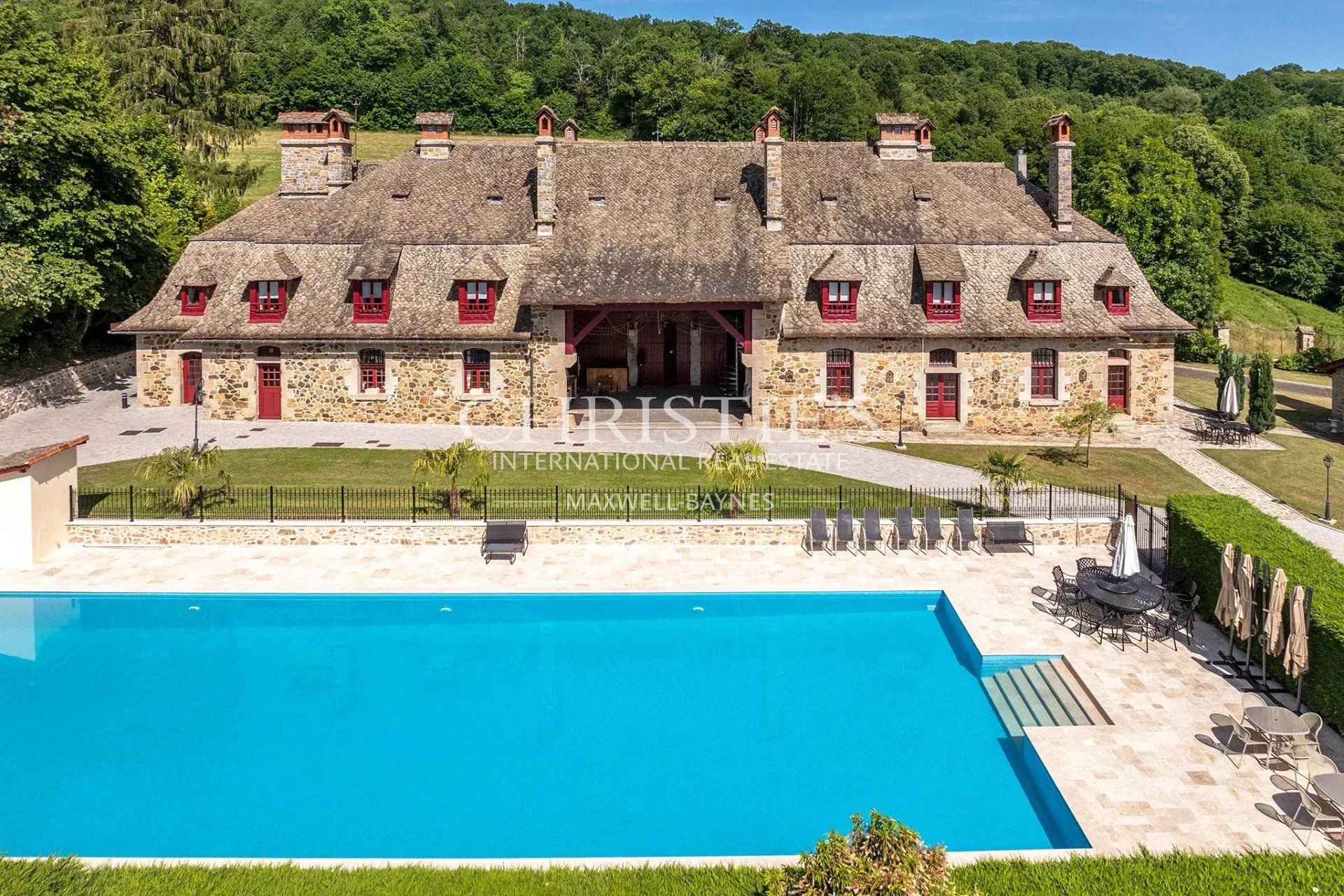 38 Bedroom Chateau's Image 109
