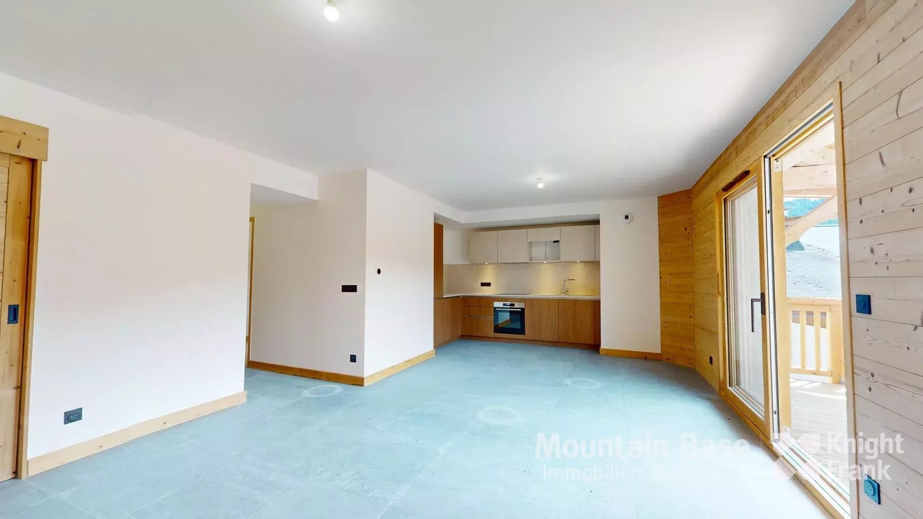 Photo of New 3-bedroom duplex apartment with cabin ideally located