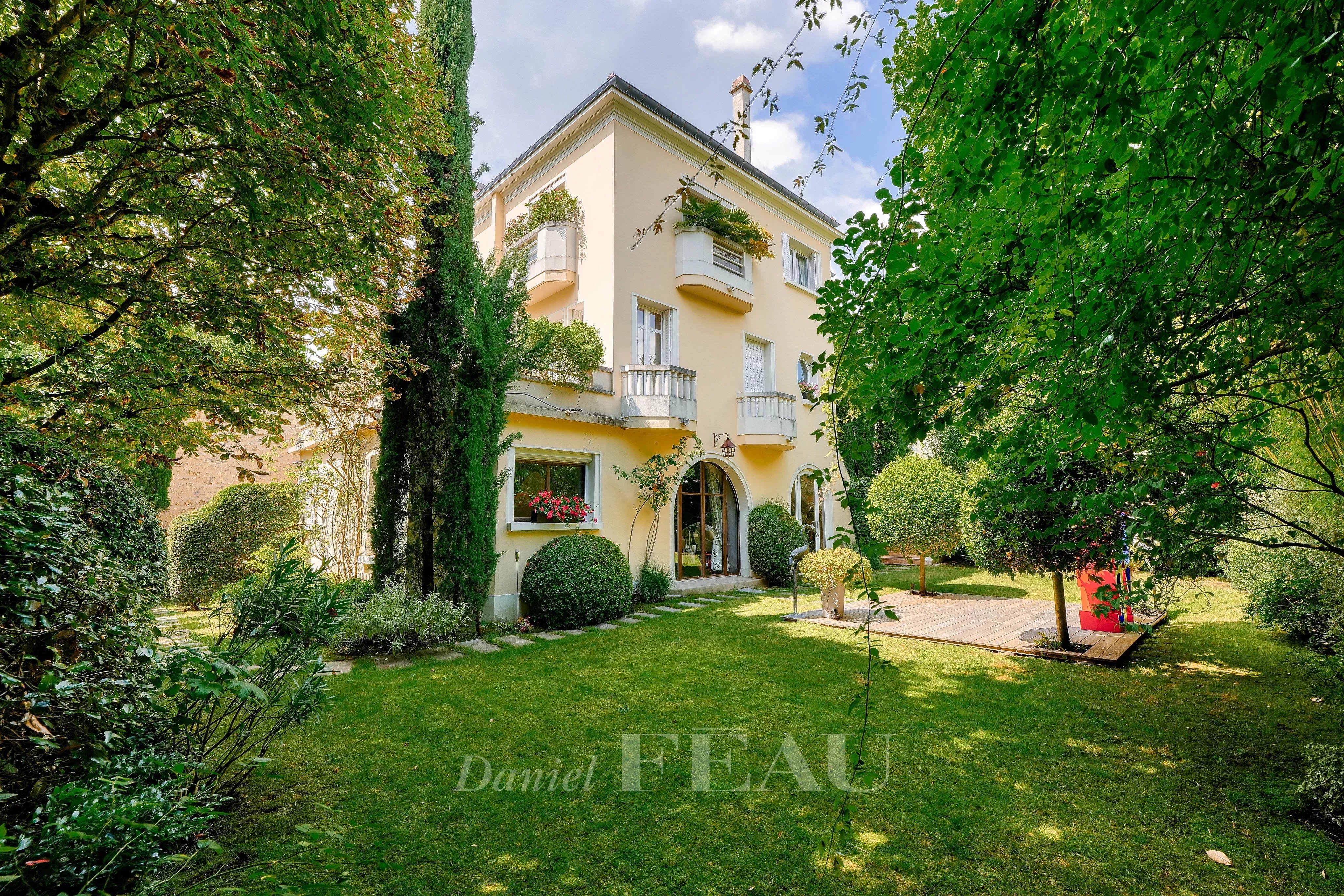 Sèvres – Brancas   -  A 4/5 bed period property