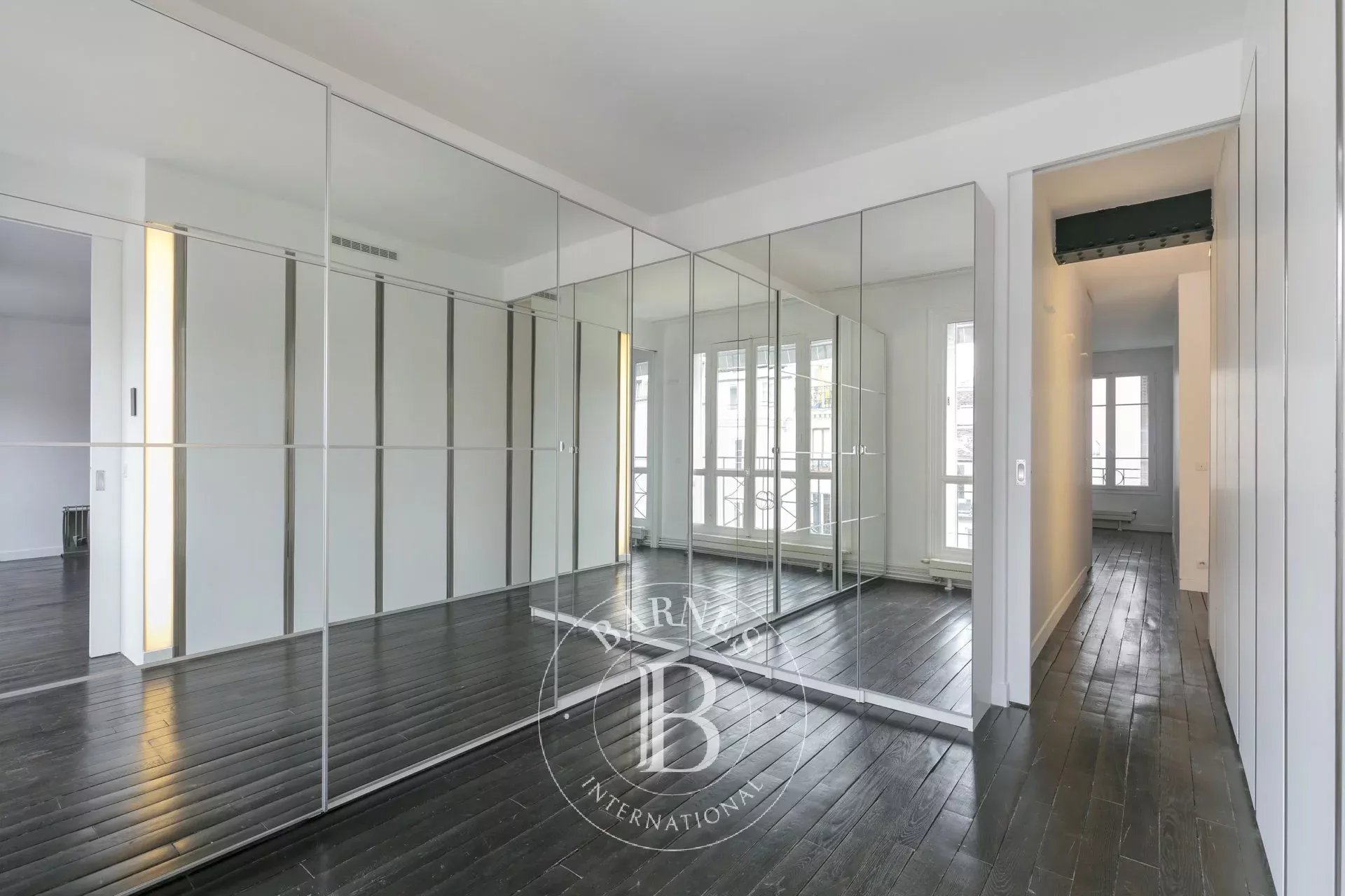 Daire Paris 10ème - picture 7