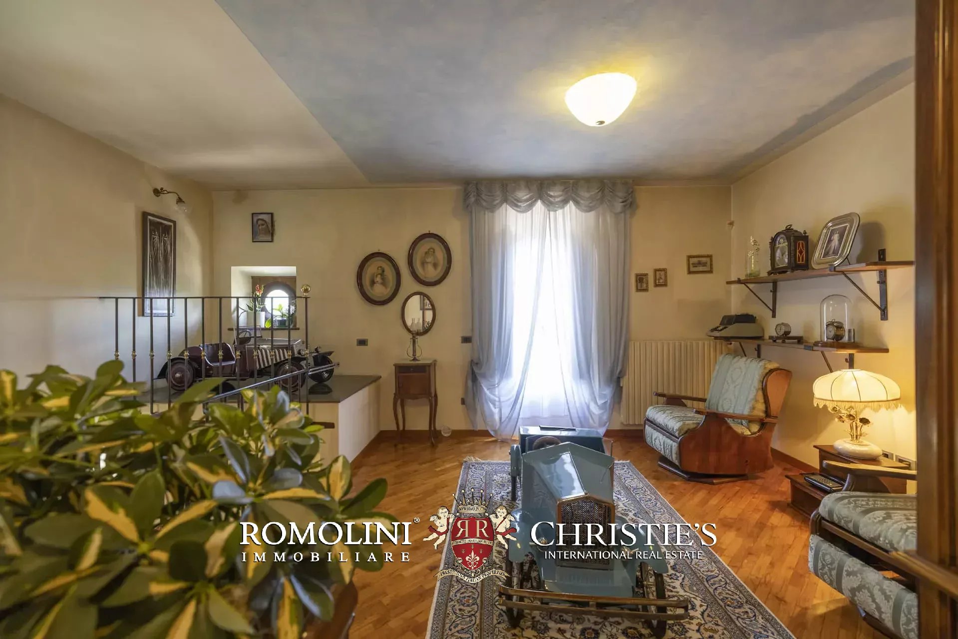 5 Bedroom Villa/Townhouse's Image 45