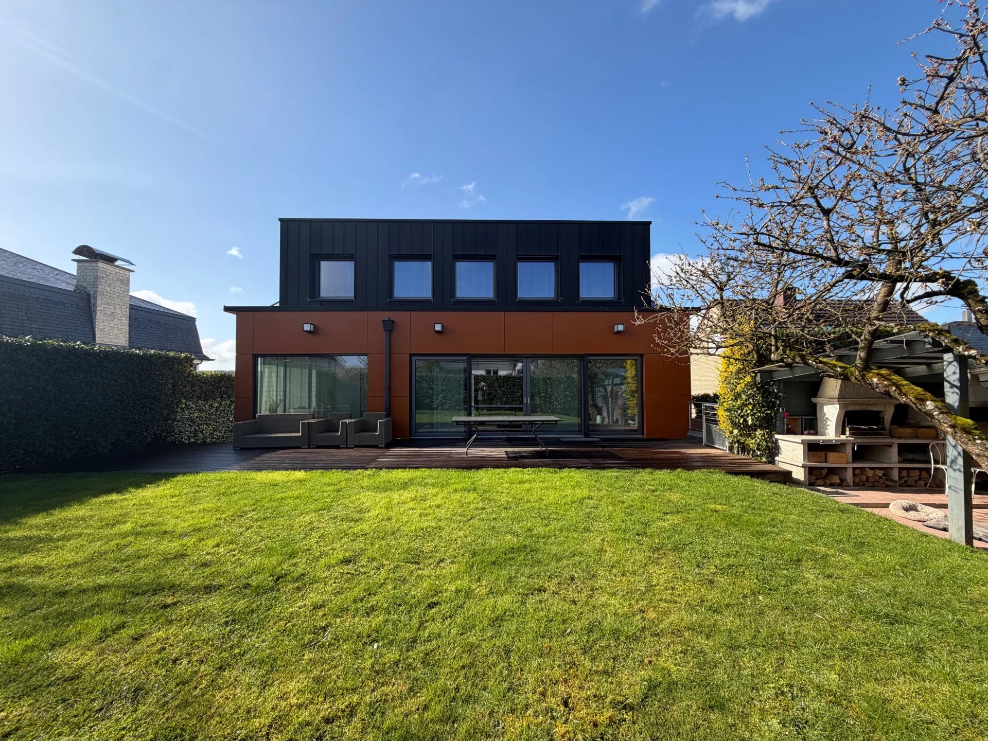 Agence immobilière de AXHOME IMMO SARL