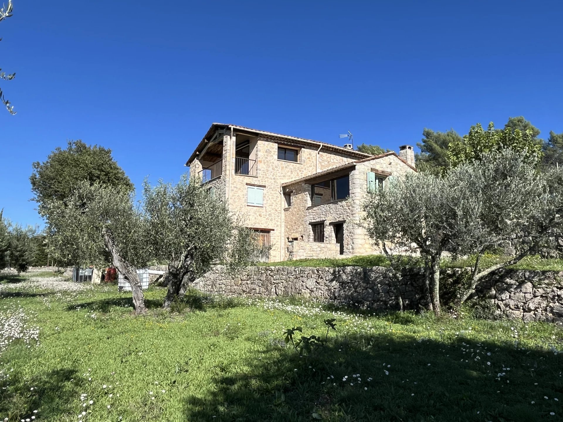 Old stone mas with amazing panoramic view - FAYENCE