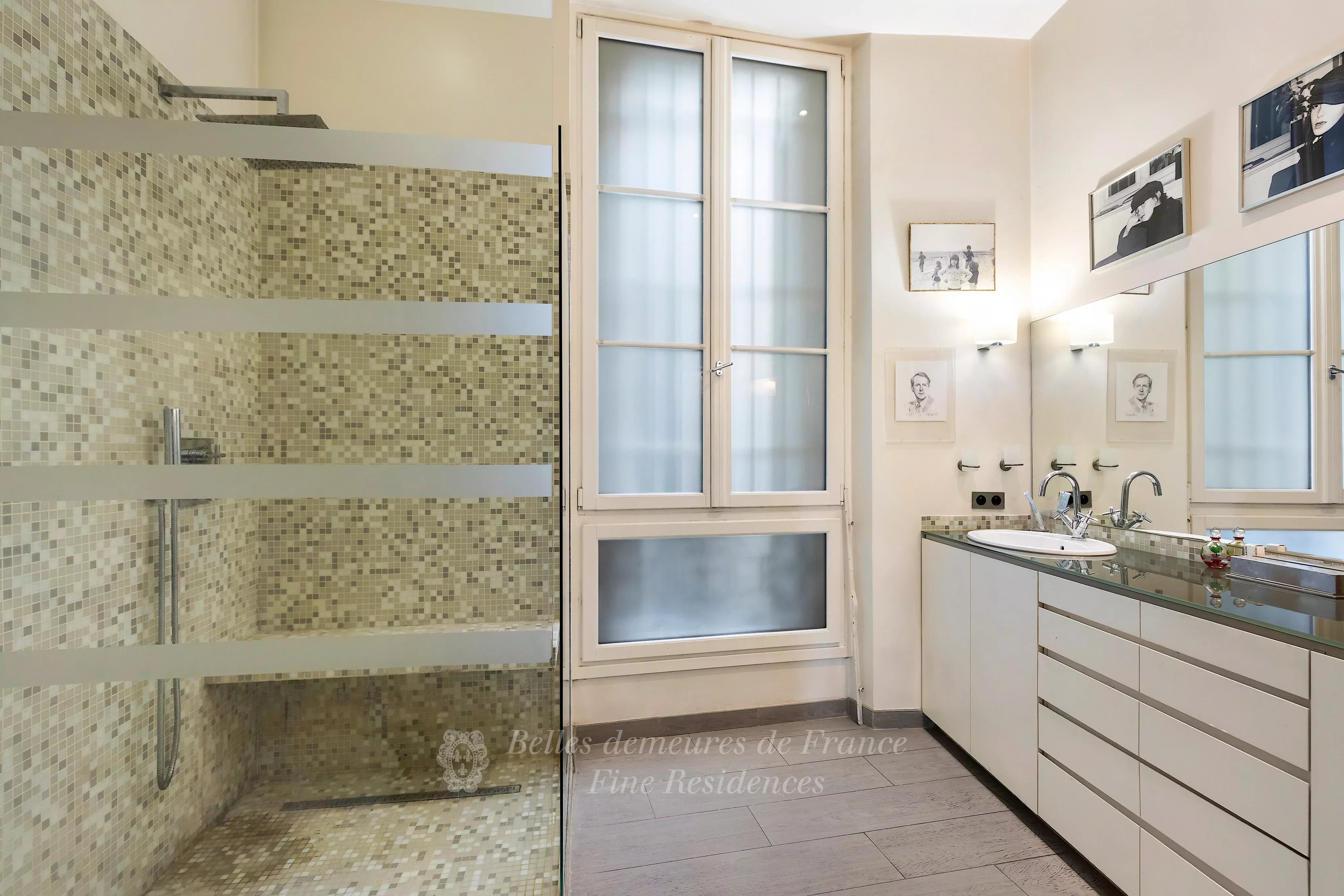 Sale Apartment Paris 16th