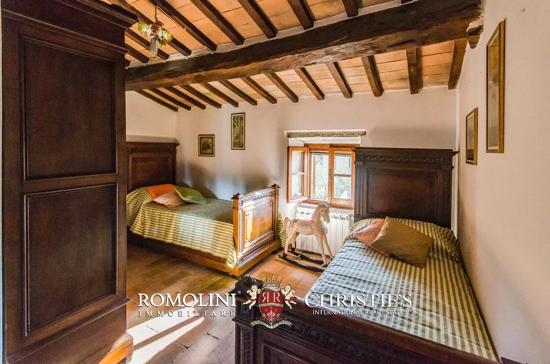 11 Bedroom Villa/Townhouse's Image 33