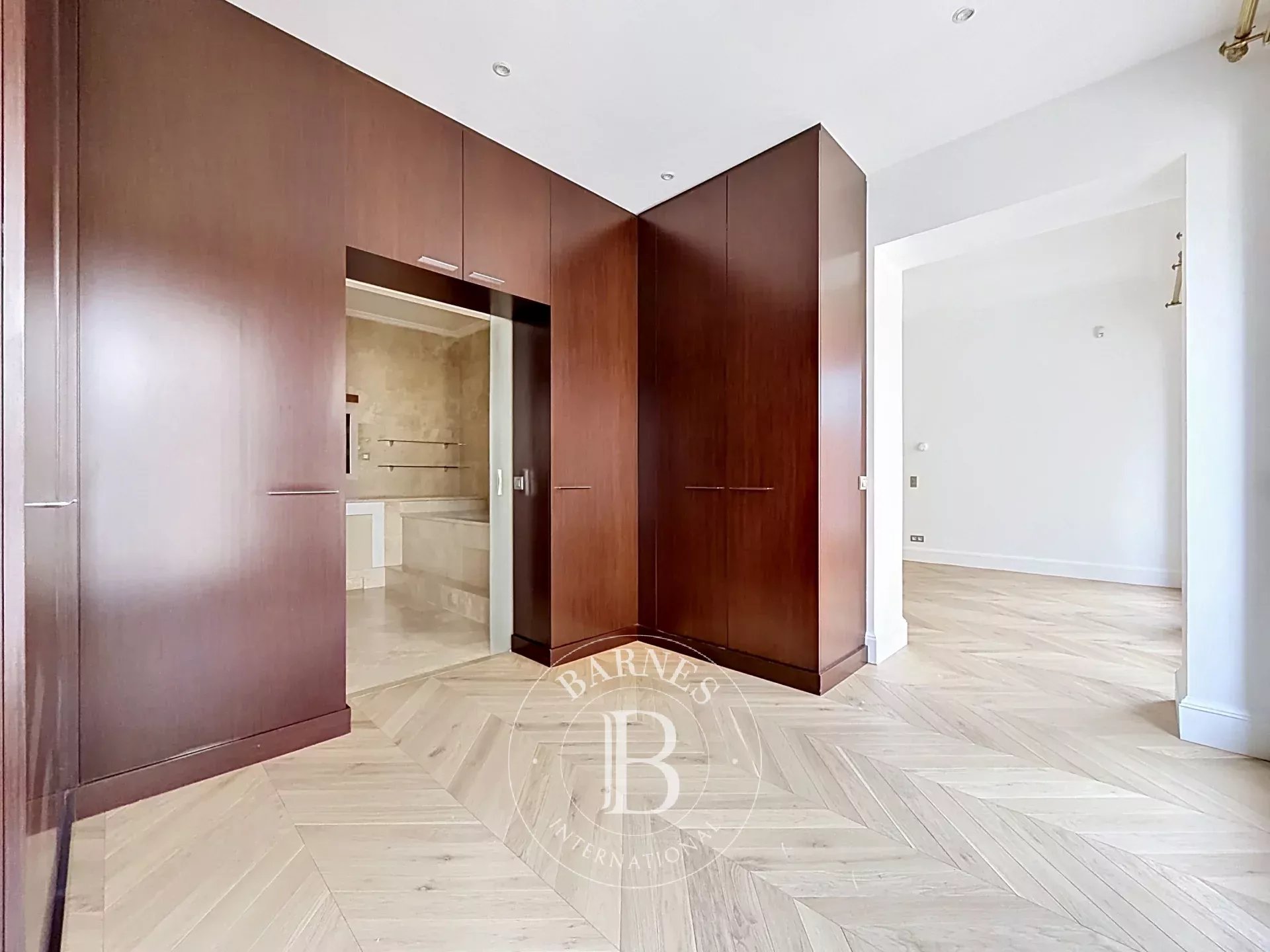 Paris  - Apartment 4 Bedrooms - picture 13