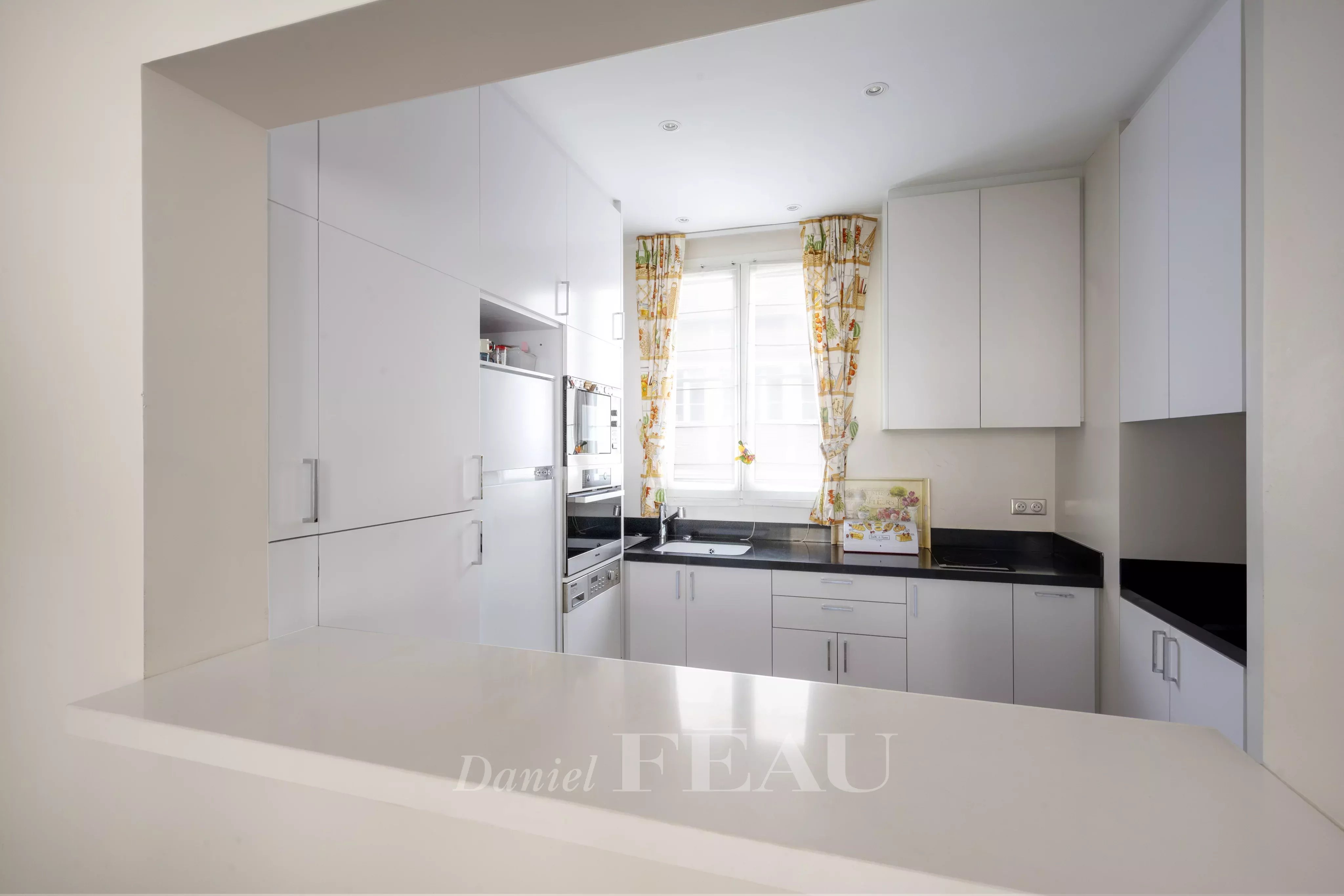 Sale Apartment Paris 6th