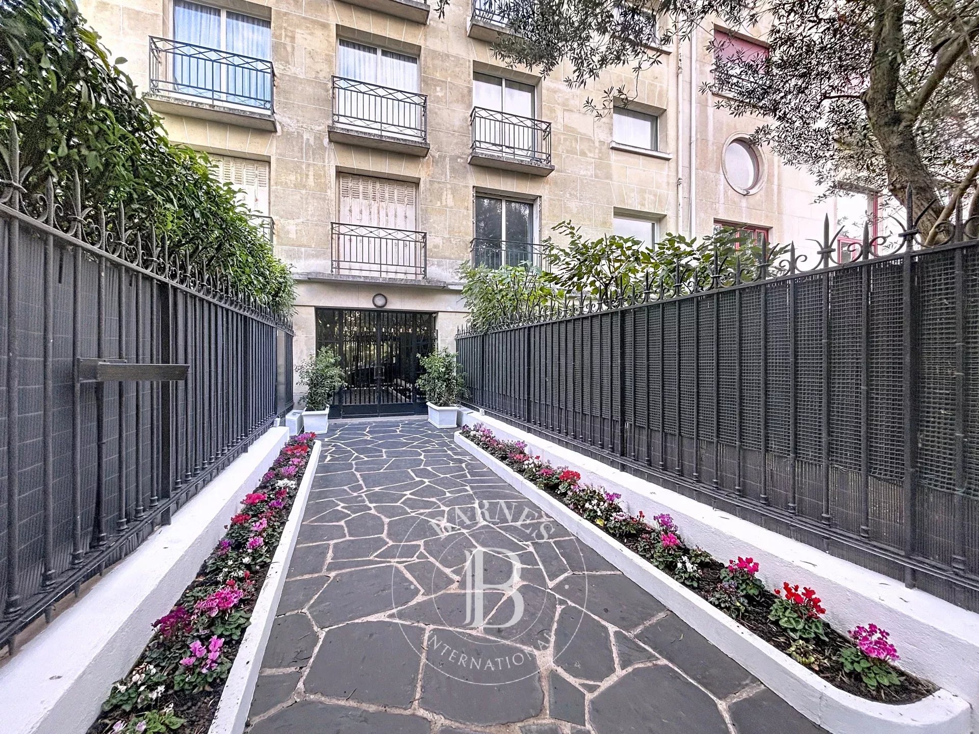 Daire Paris 16ème - picture 14