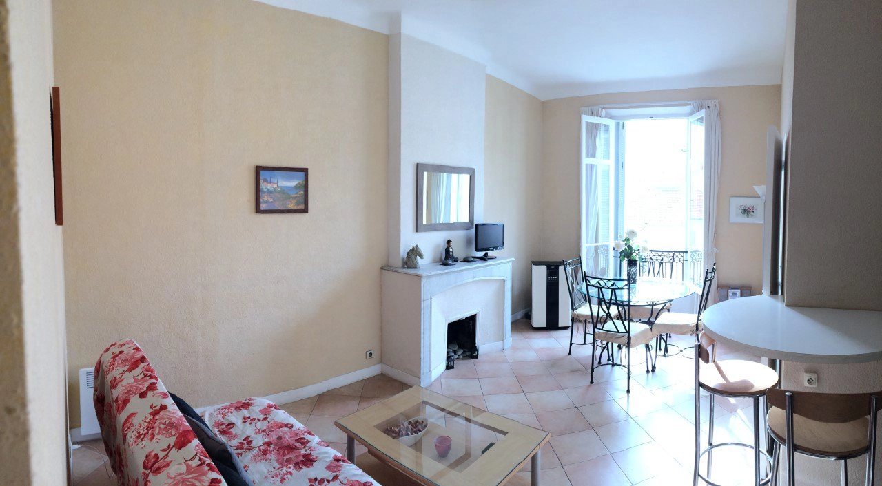 APARTMENT RUE D'ANTIBES -