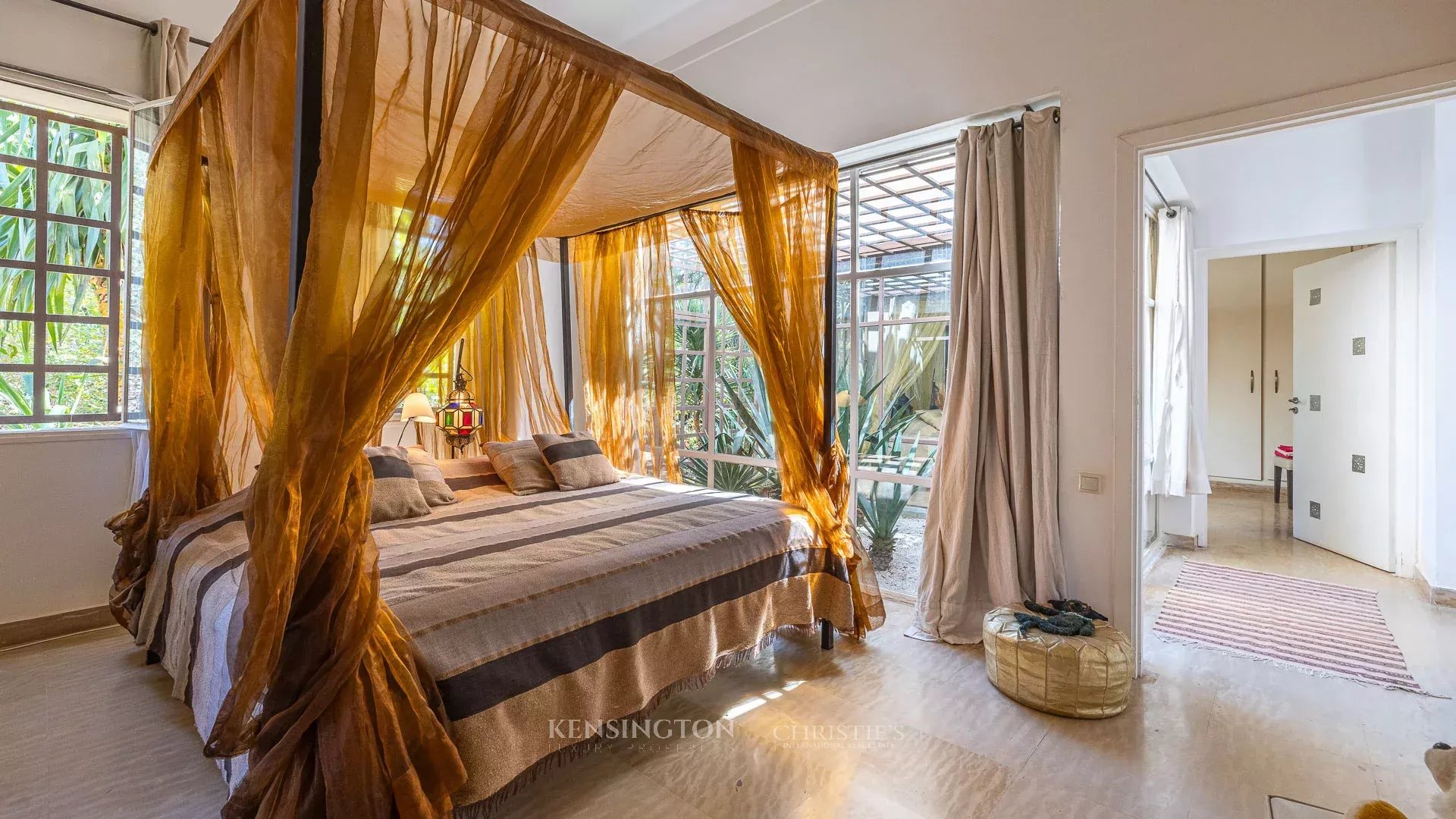 5 Bedroom Villa/Townhouse's Image 26