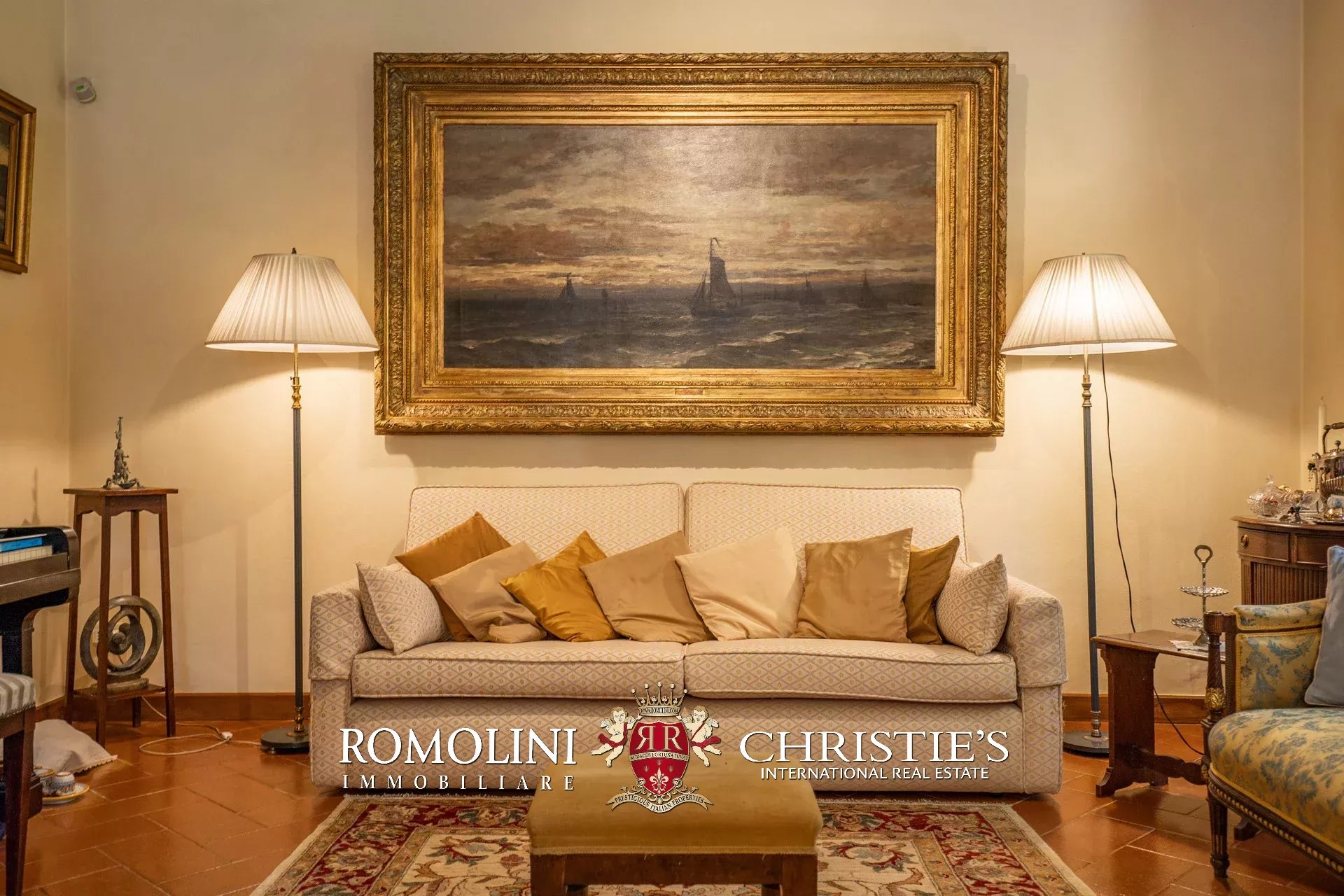 8 Bedroom Villa/Townhouse's Image 72