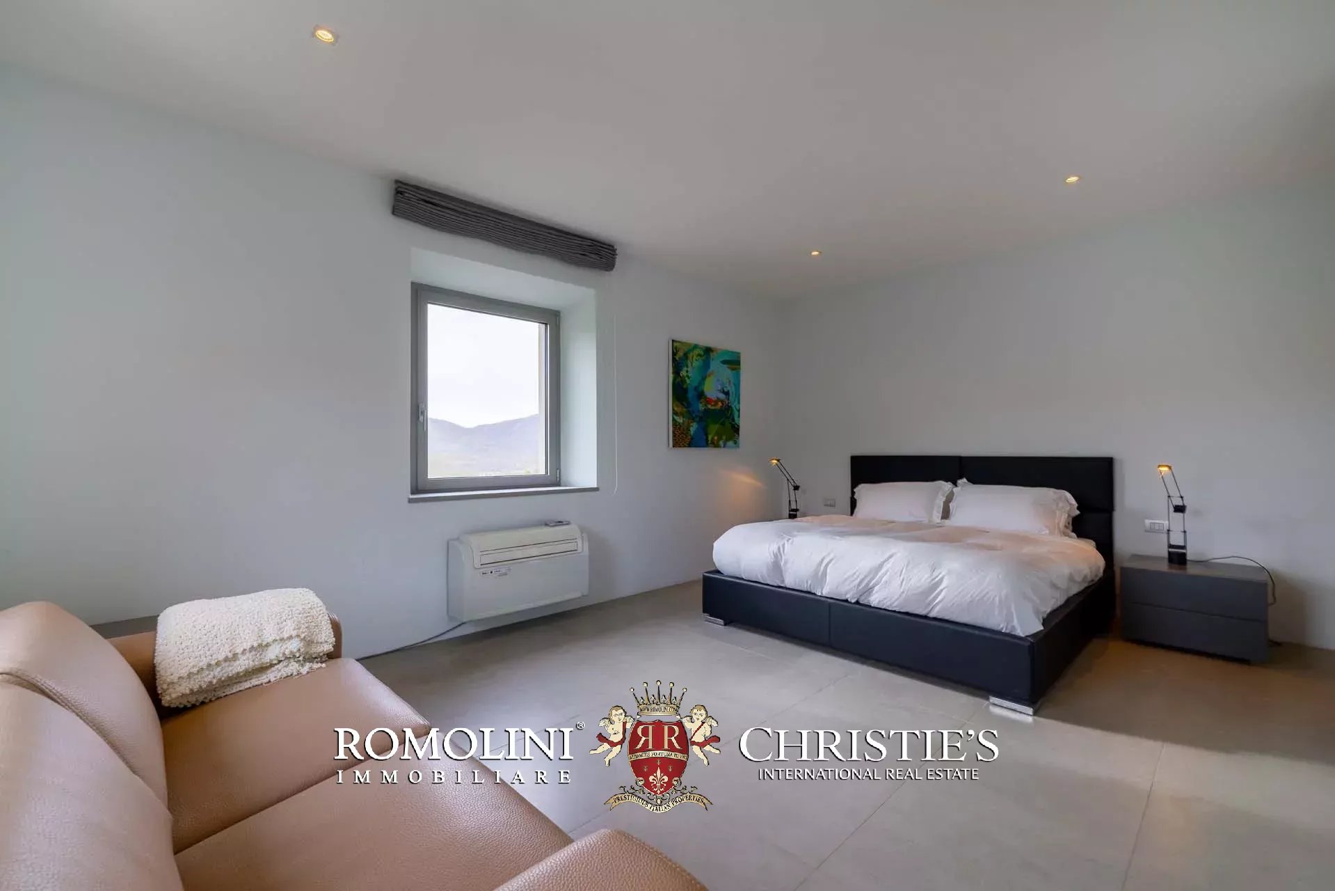 7 Bedroom Villa/Townhouse's Image 107