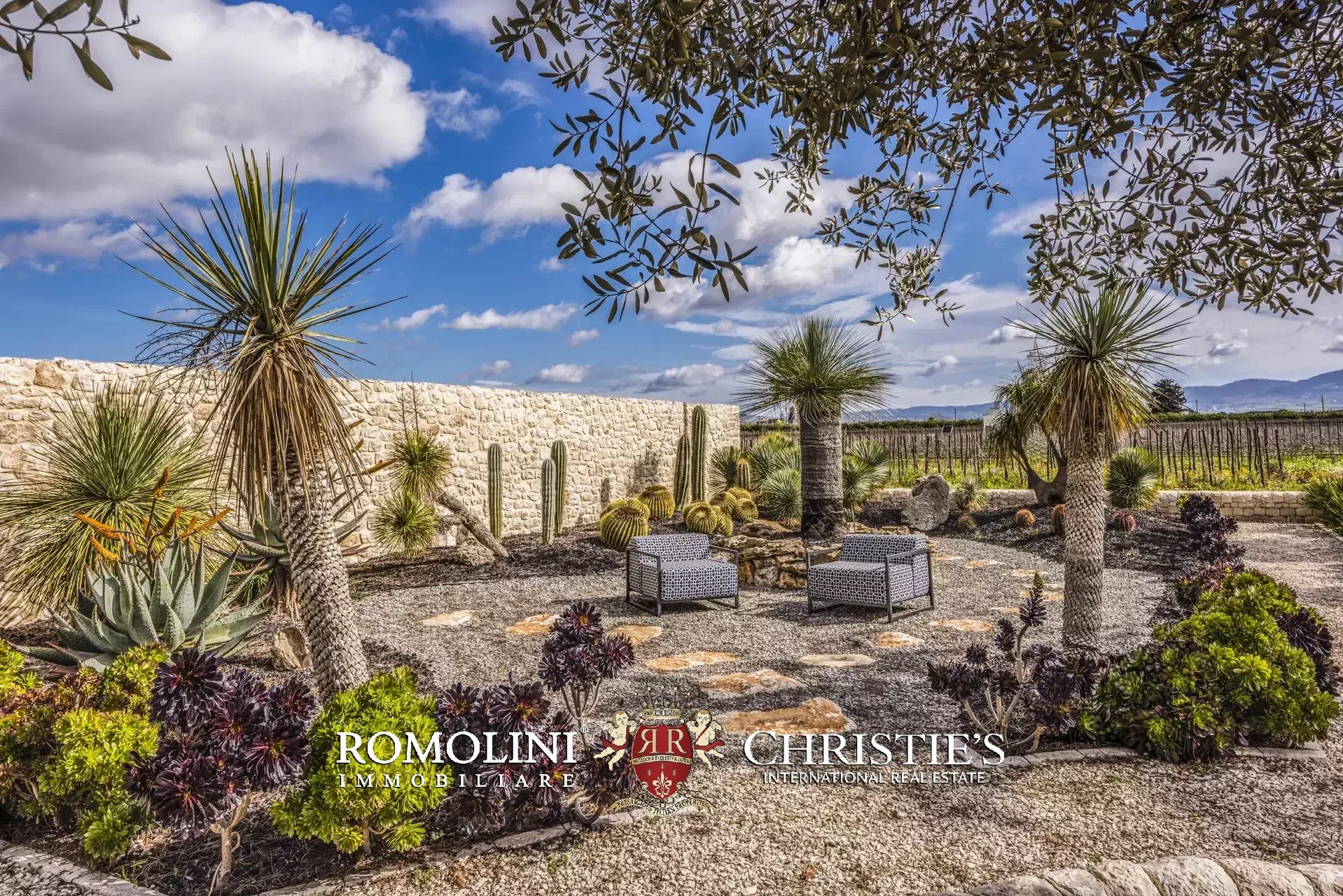 5 Bedroom Vineyard's Image 9