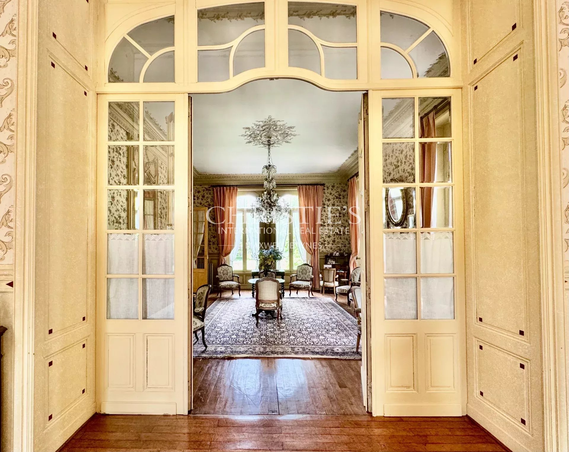 18 Bedroom Chateau's Image 6