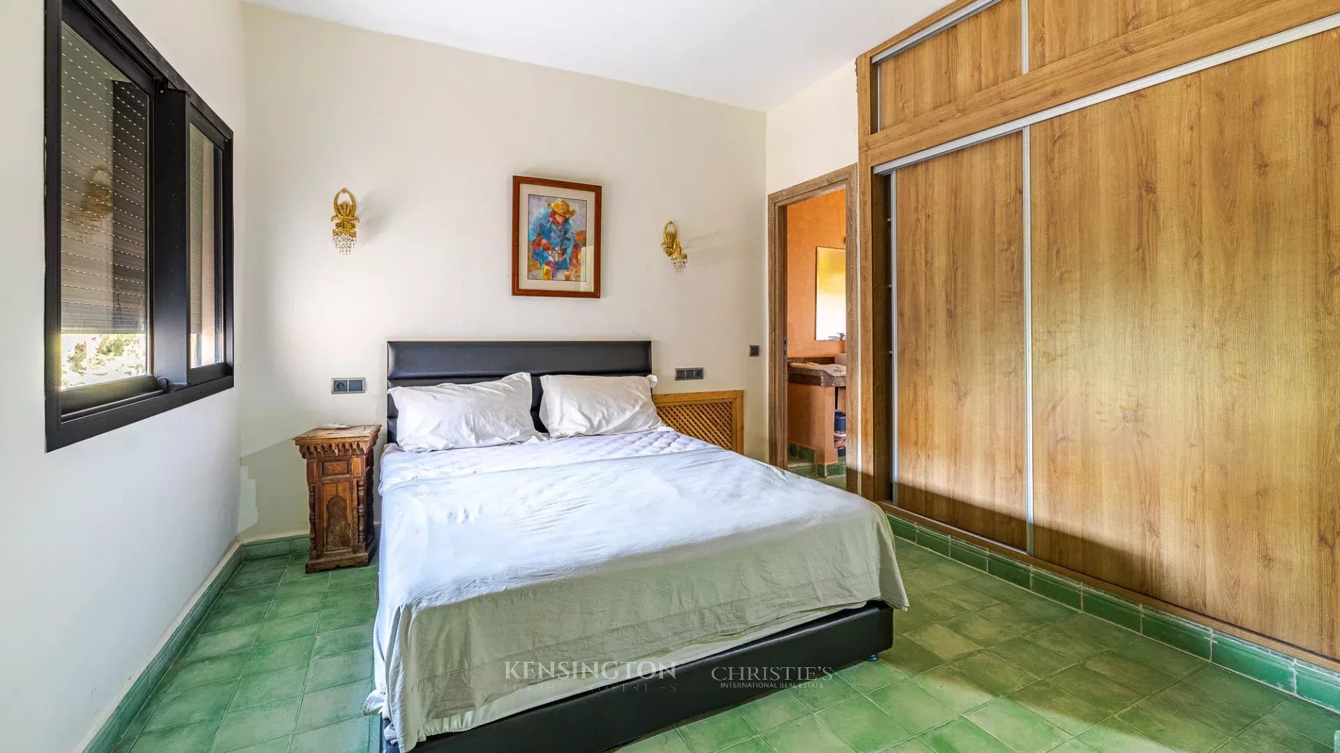 8 Bedroom Villa/Townhouse's Image 9
