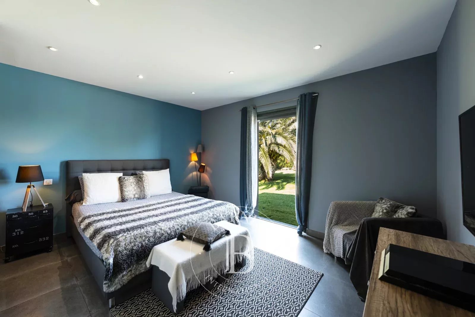 Patrimonio, architect-designed villa, 4 bedrooms, near the beach - picture 12