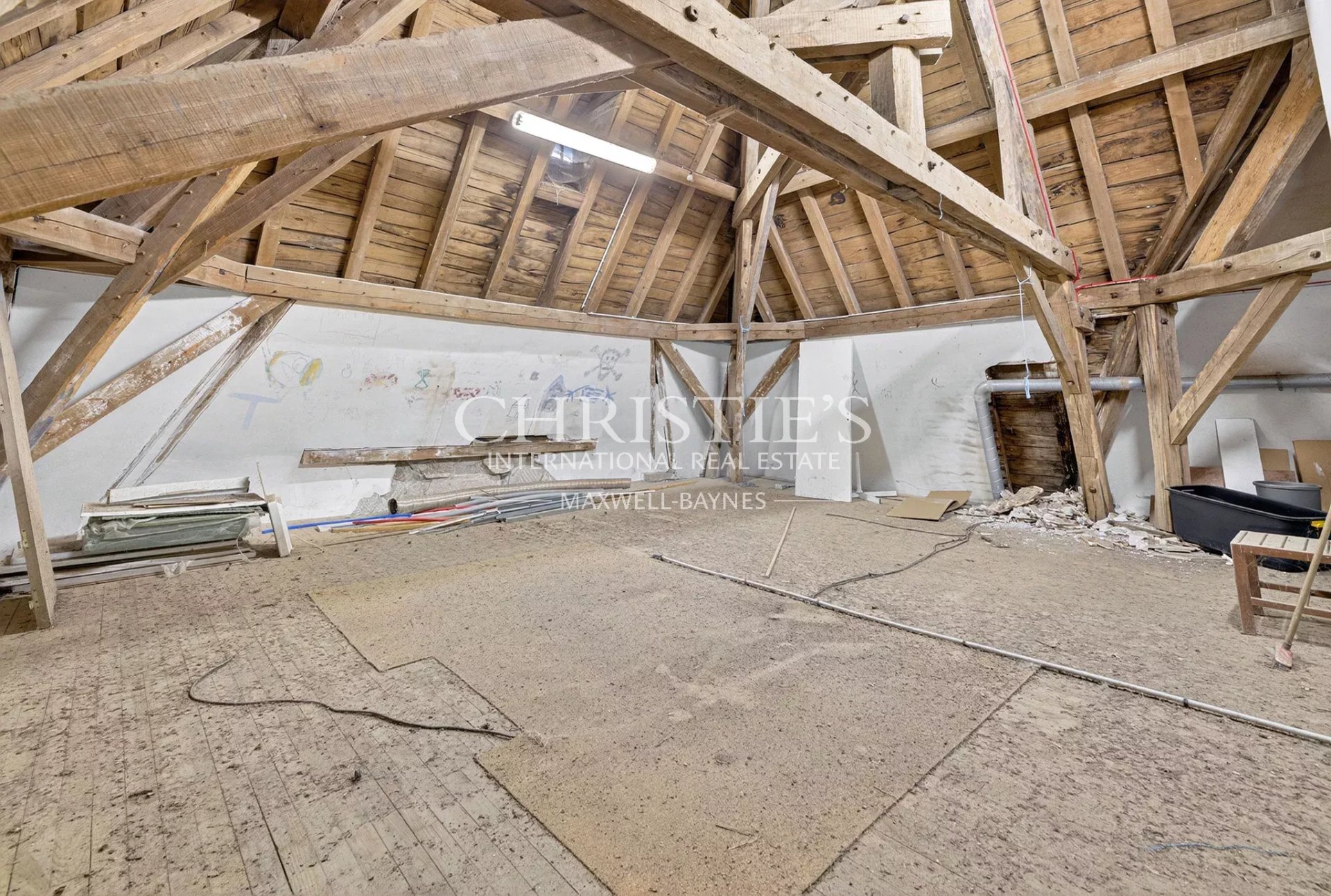 38 Bedroom Chateau's Image 19