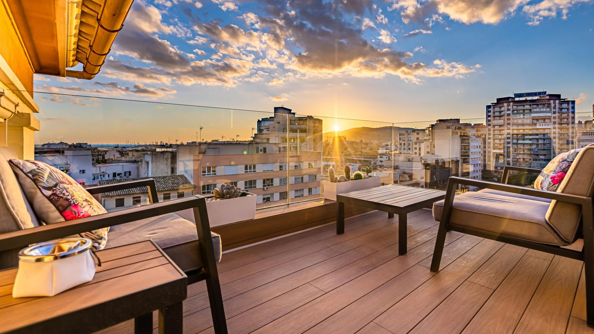 New Duplex Penthouse with Sea Views