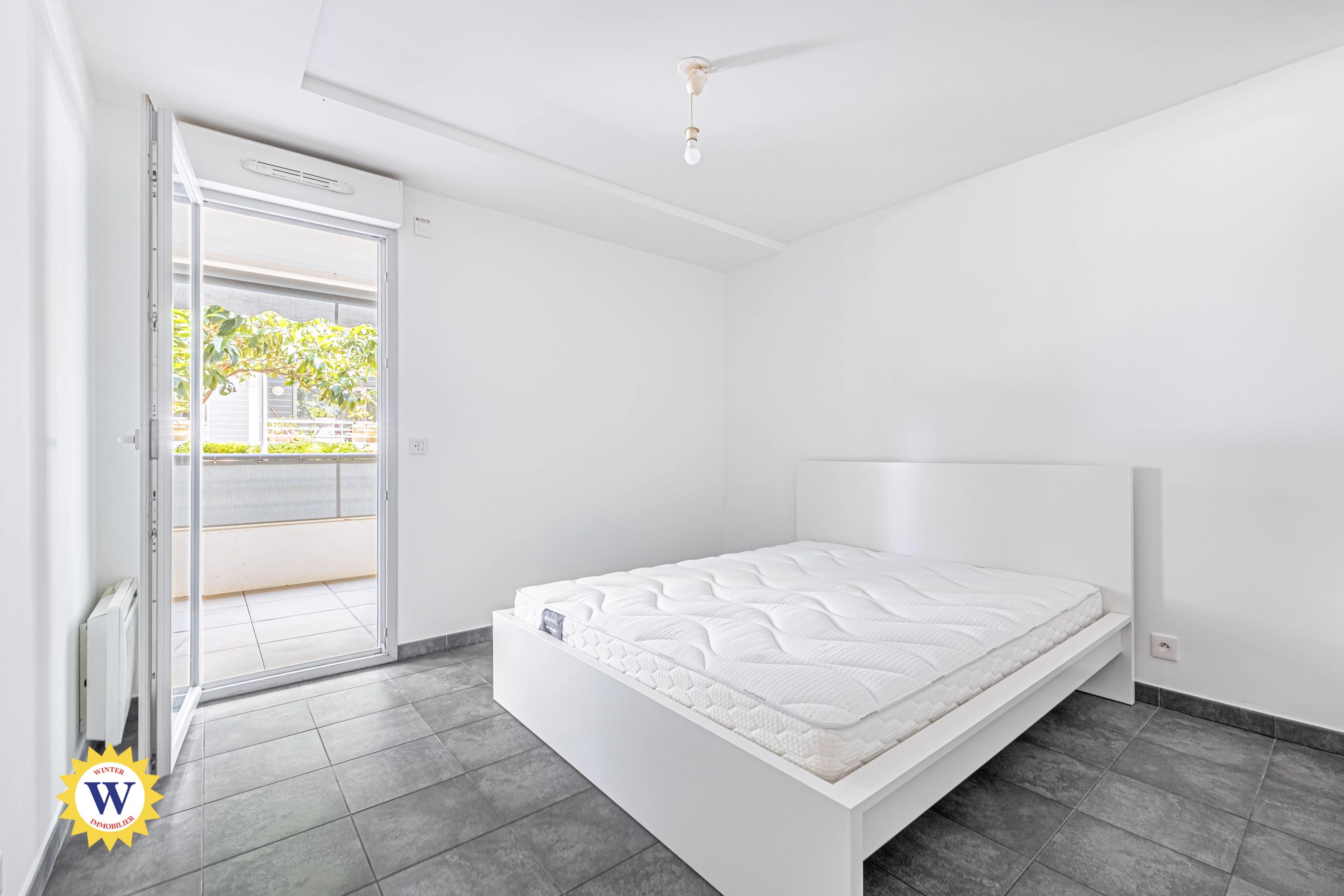 LOCATION NICE EST - 2 PIECES MEUBLE - TERRASSE - Photo 5