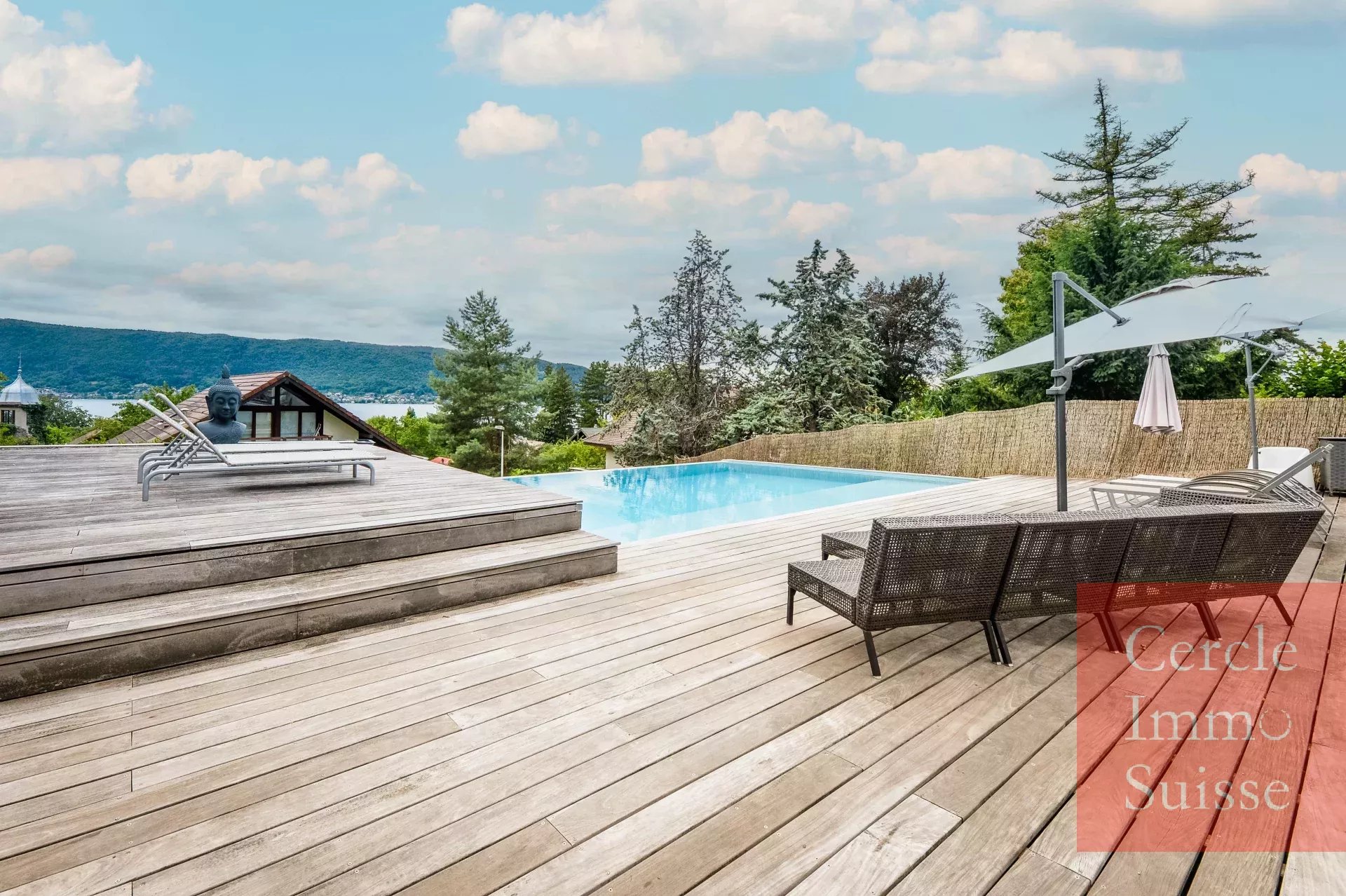 Appartement de Prestige Rénové en vente à VEYRIER DU LAC avec Vue Panoramique sur le Lac d'Annecy - Photo 4