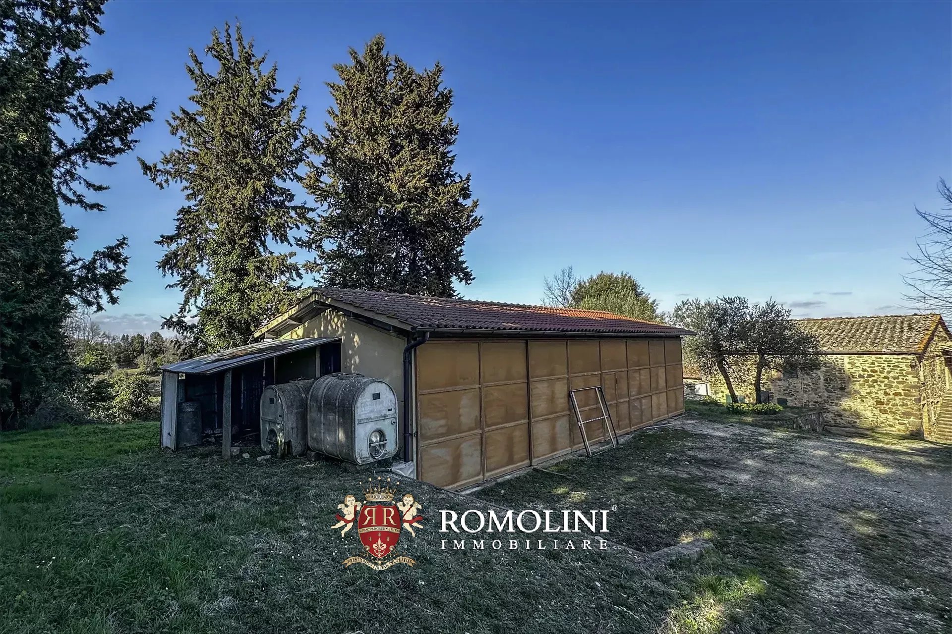 4 Bedroom Vineyard's Image 7