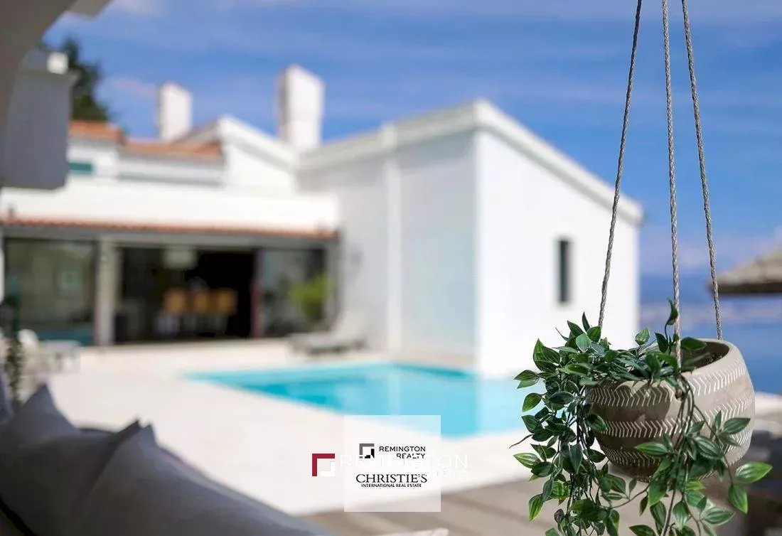 4 Bedroom Villa/Townhouse's Image 9