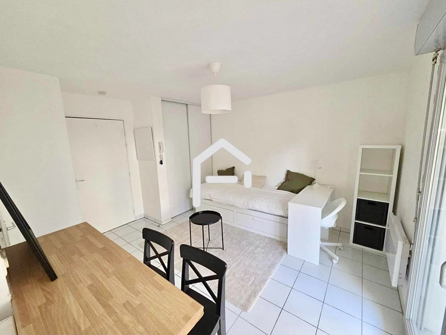 A Louer : Studio meublé de 20m² avec grande Terrasse a Toulouse / 31300