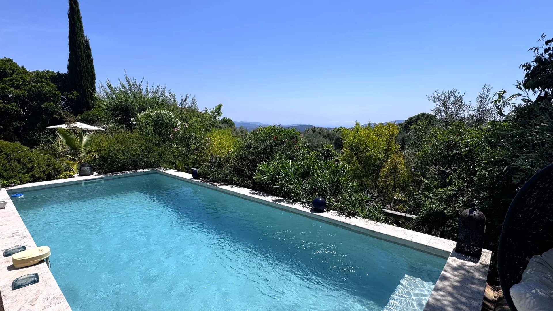 Charming 18th Century Mas with Pool and Sea View