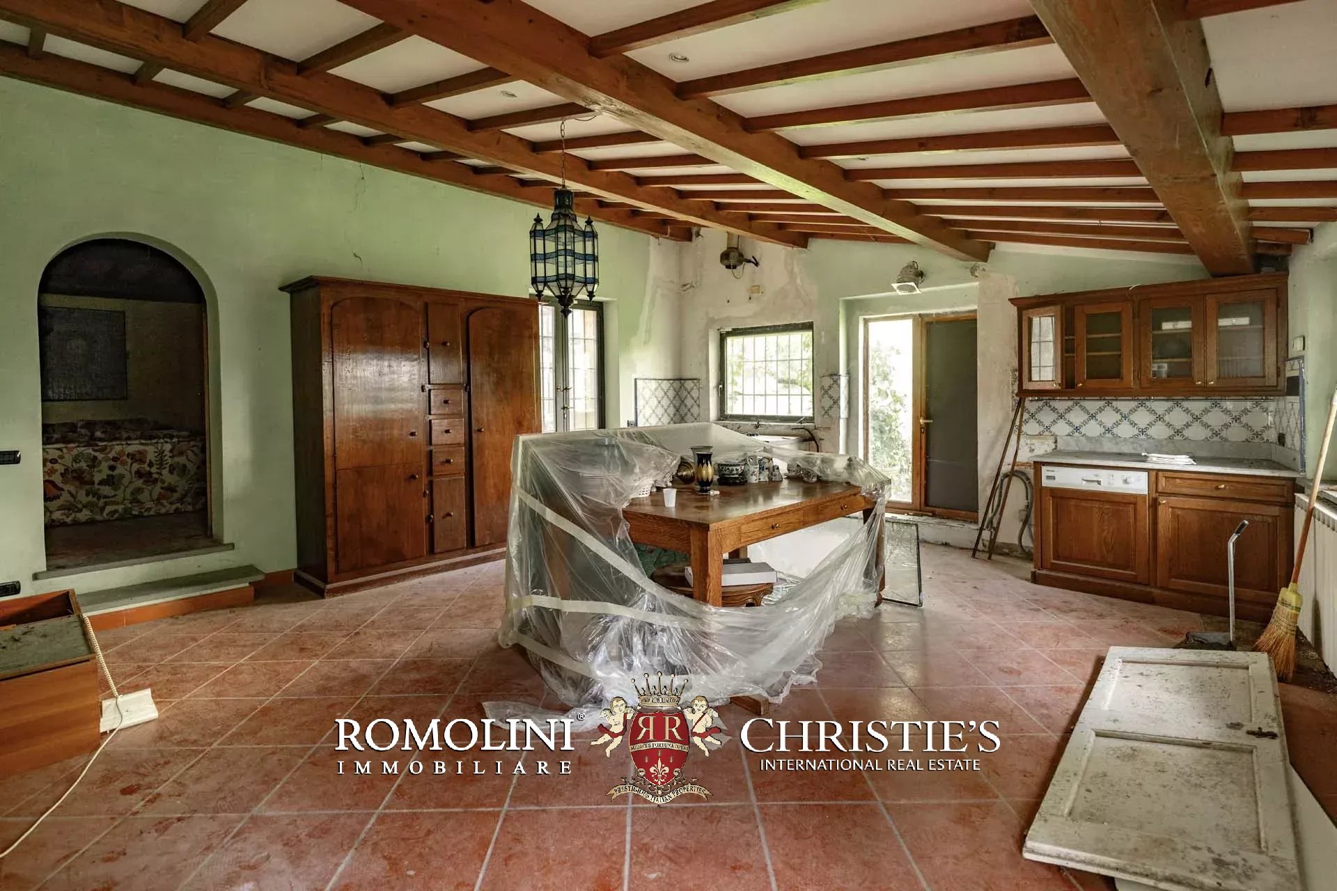 8 Bedroom Villa/Townhouse's Image 24