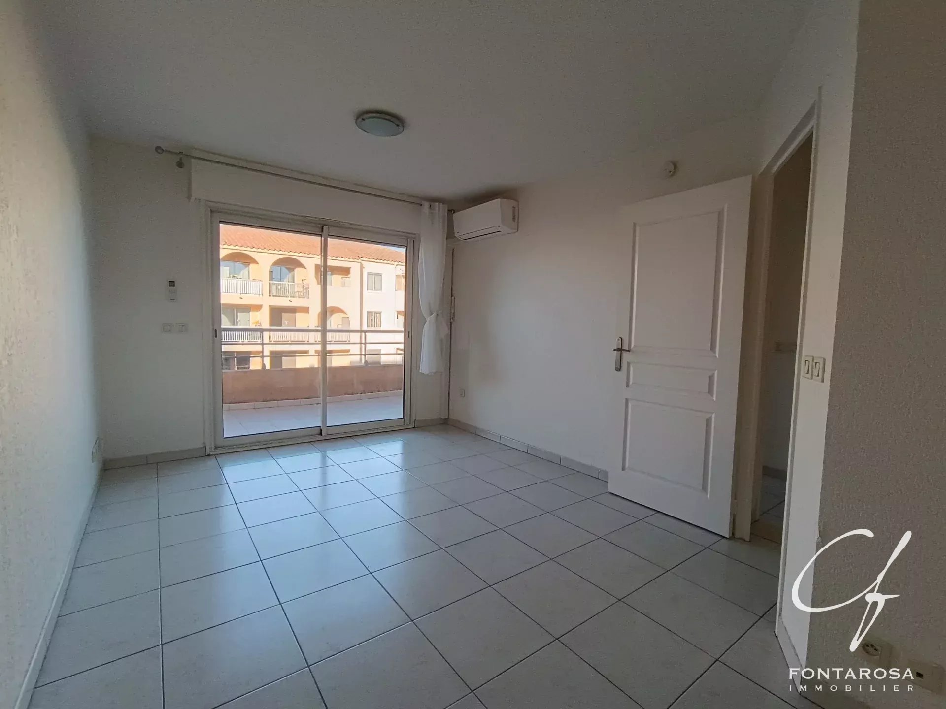APPARTEMENT 2 PIECES FREJUS PLAGE