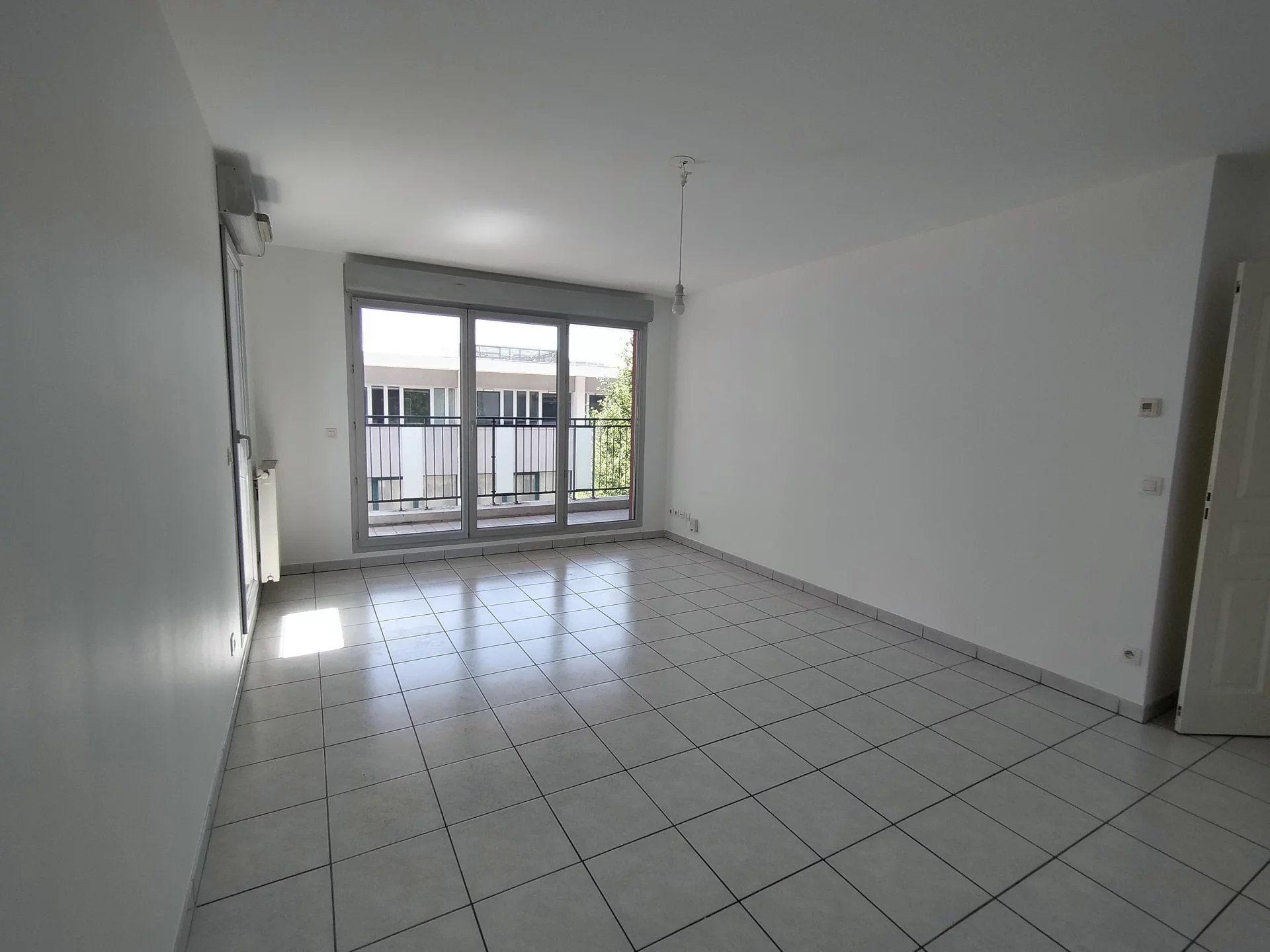 85855572 Location Villeurbanne