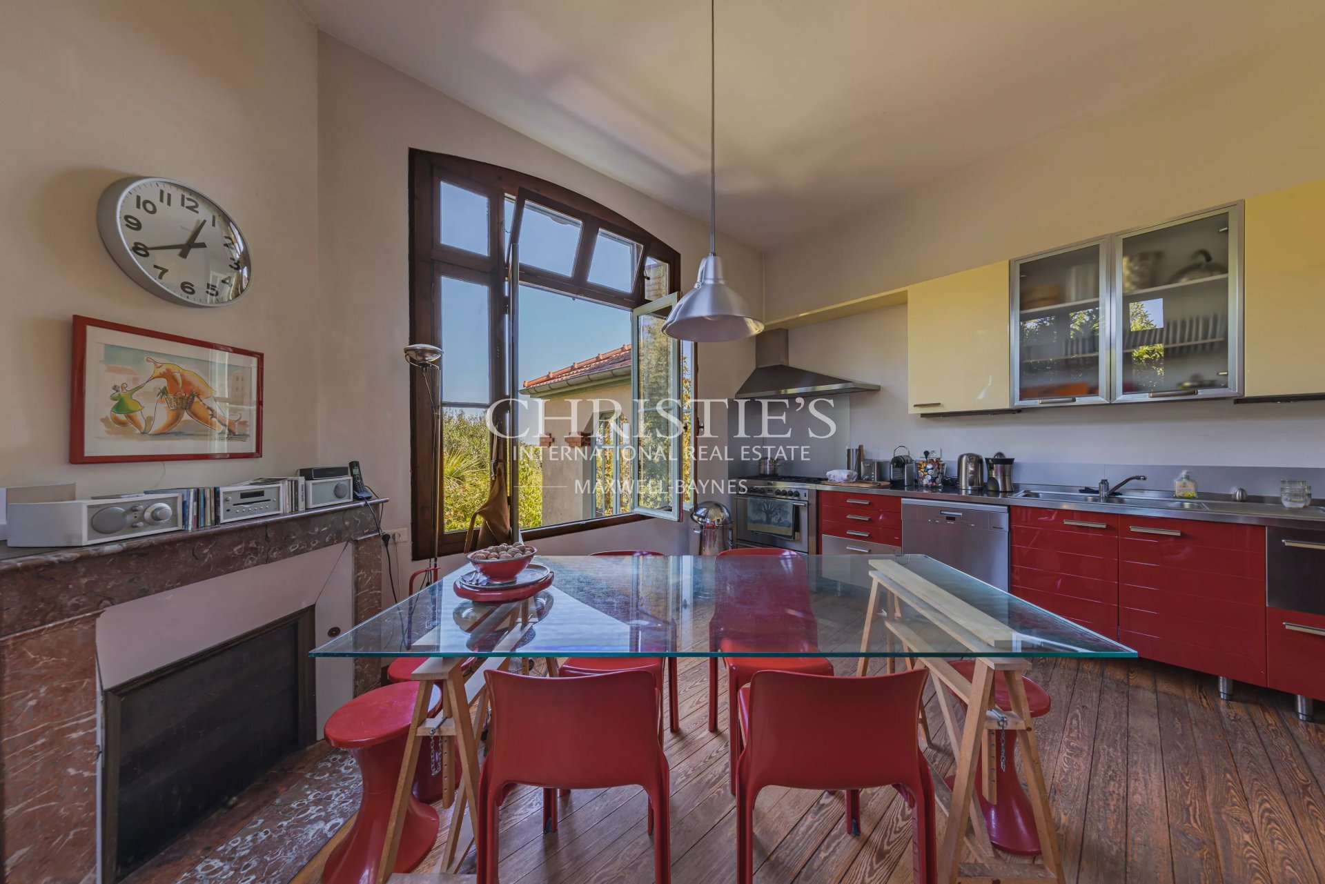 6 Bedroom Villa/Townhouse's Image 7