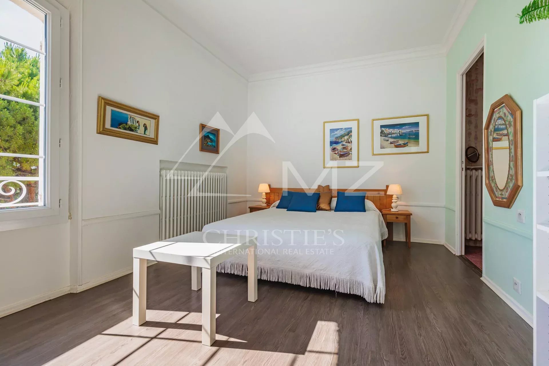 6 Bedroom Villa/Townhouse's Image 7