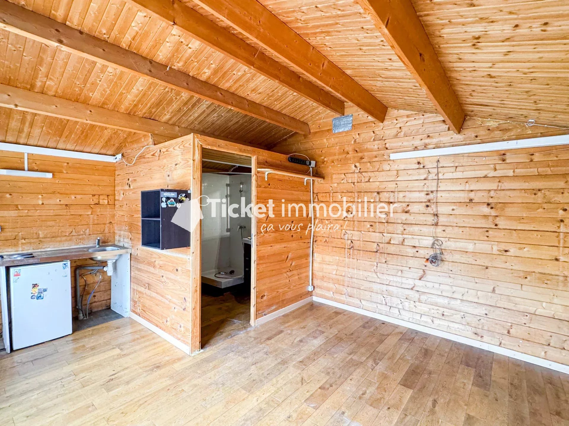 MAISON DIVISÉE EN 2 APPARTEMENTS T4 – 268 m² HABITABLES SUR 1342m² DE TERRAIN – MULTIPLES POSSIBILITÉS D’USAGE — photo 12