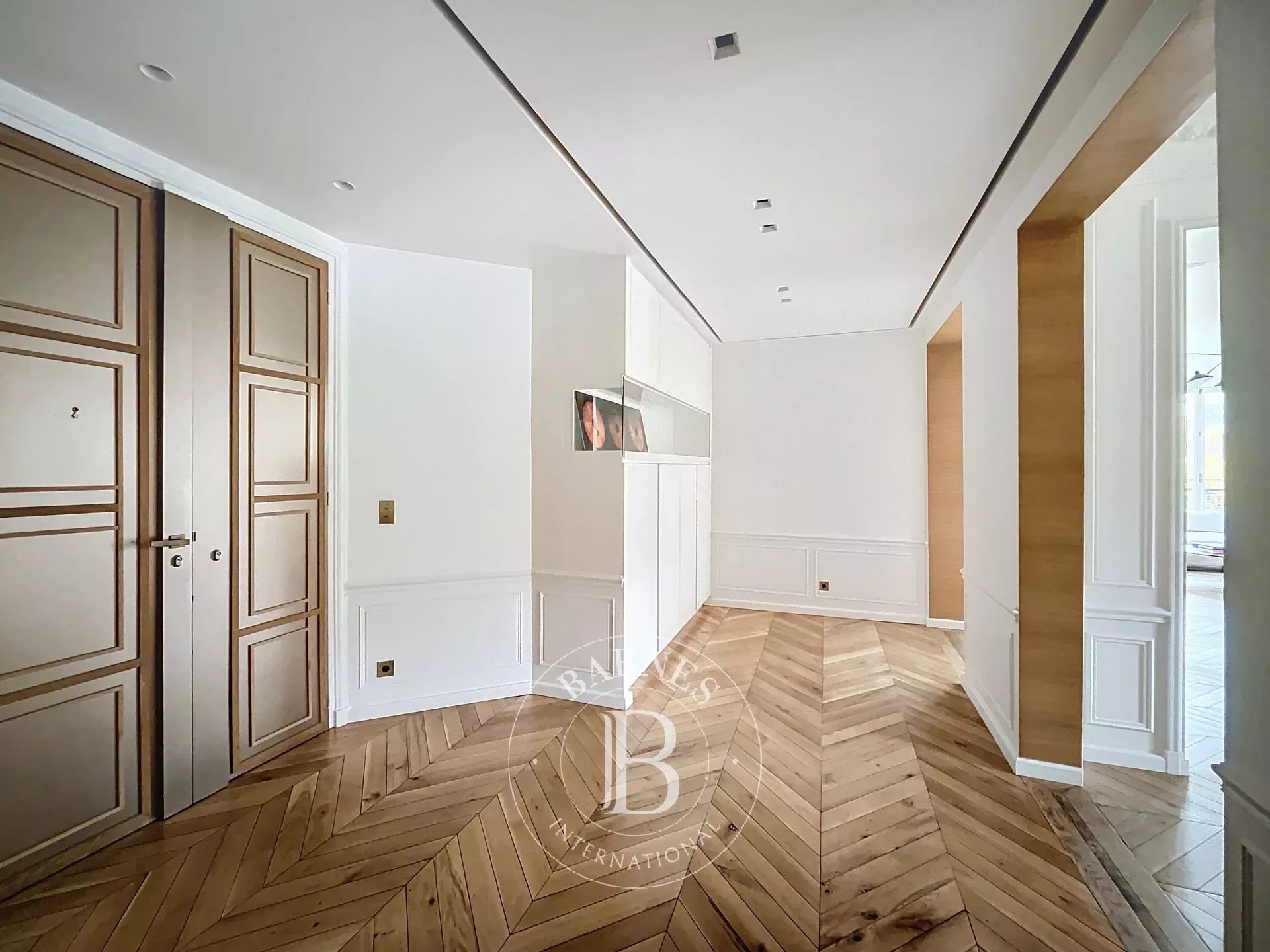 Daire Paris 8ème - picture 7