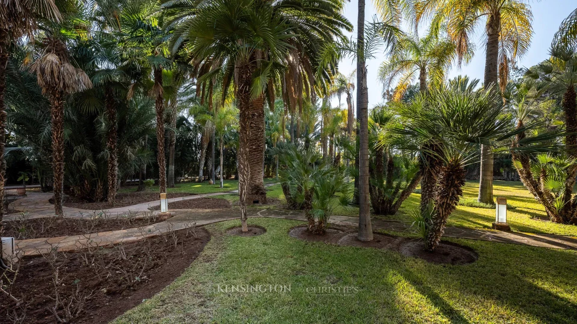 6 Bedroom Villa/Townhouse's Image 63