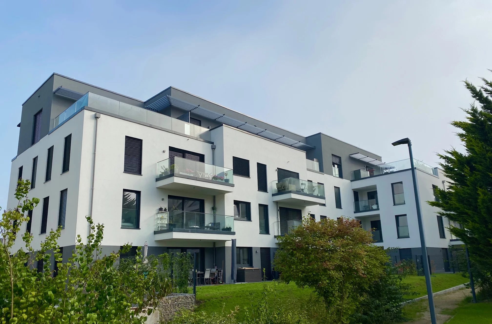 property-featured-image