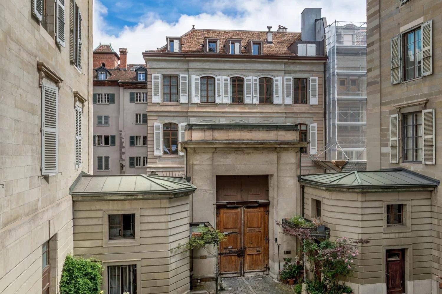 Elégance et charme au coeur de la cité de Calvin