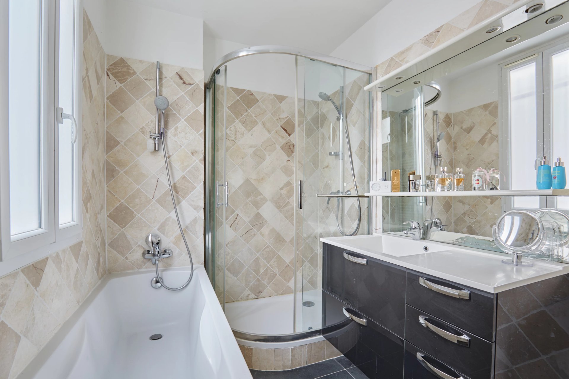 5 Bedroom Villa/Townhouse's Image 8