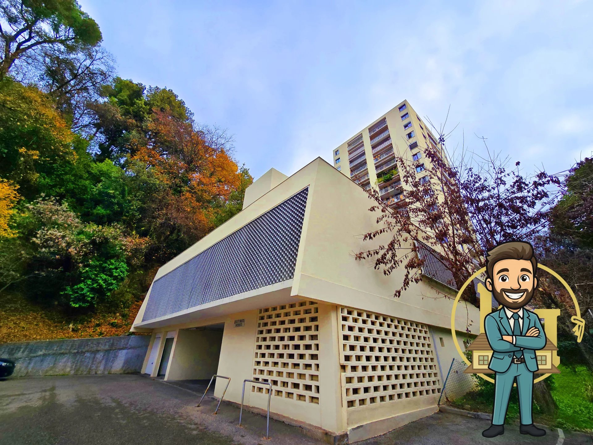 MARNE Garage 130 €