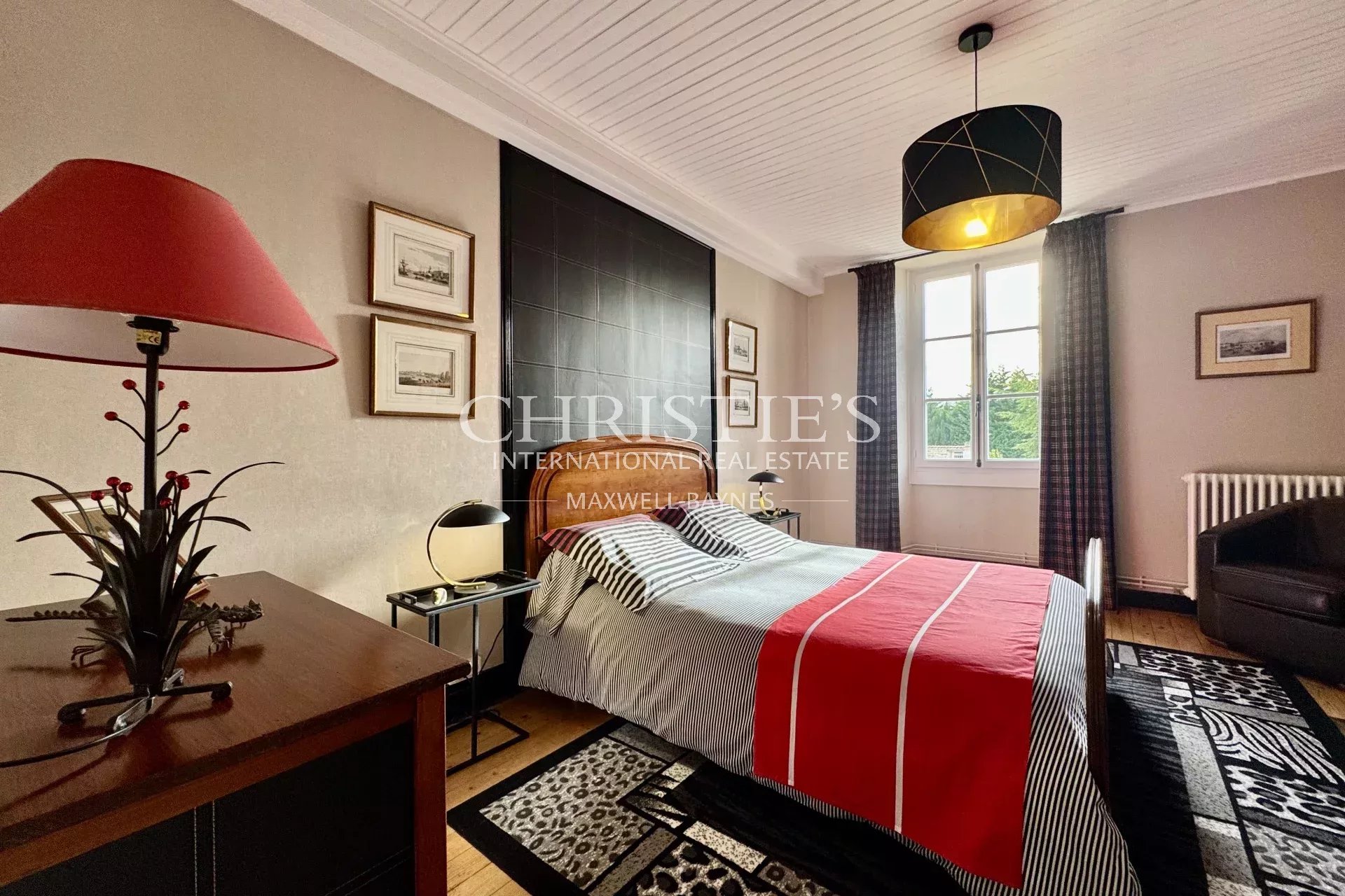 6 Bedroom Villa/Townhouse's Image 25