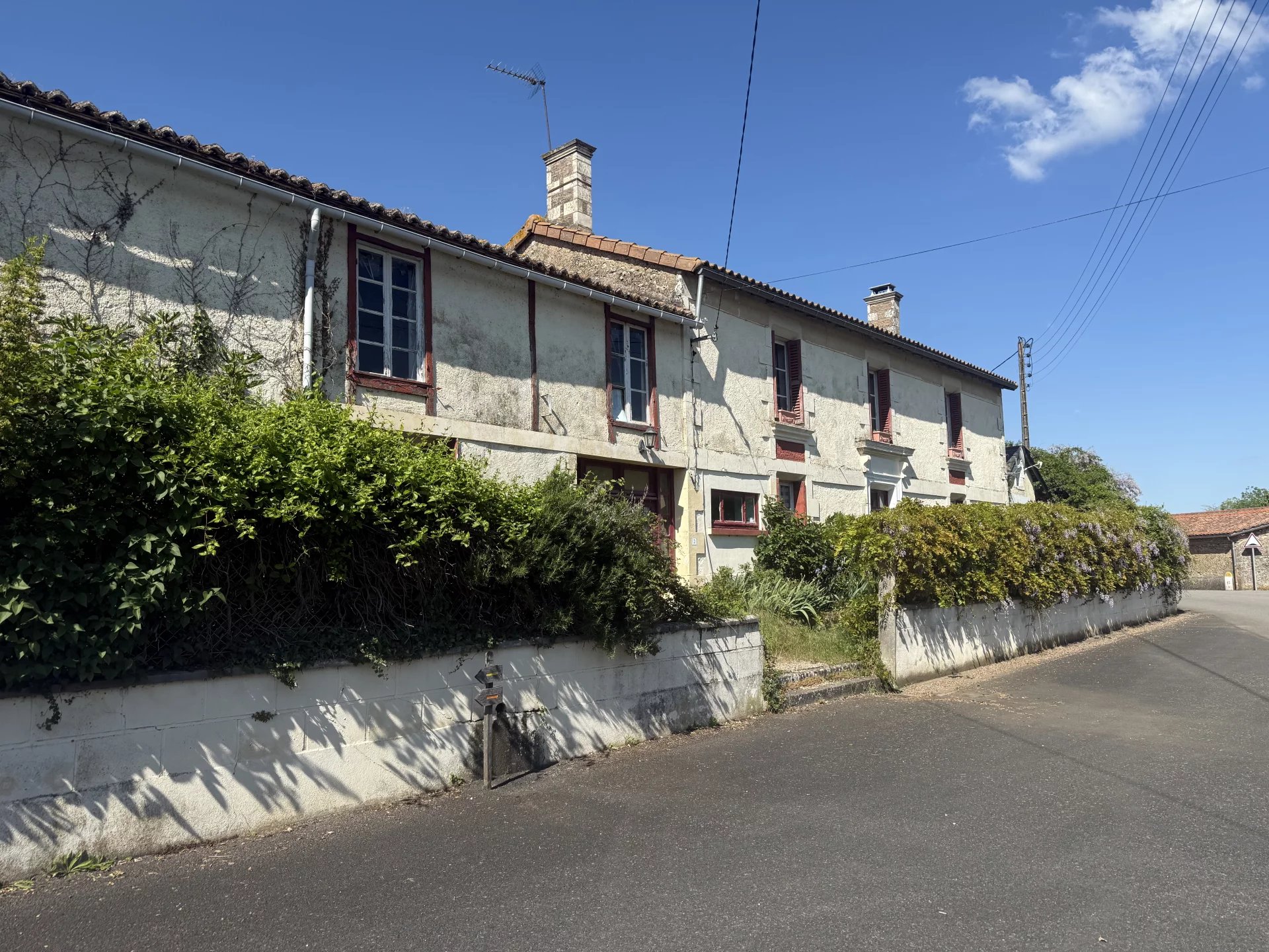 Charming detached village house ready to put your own stamp on it