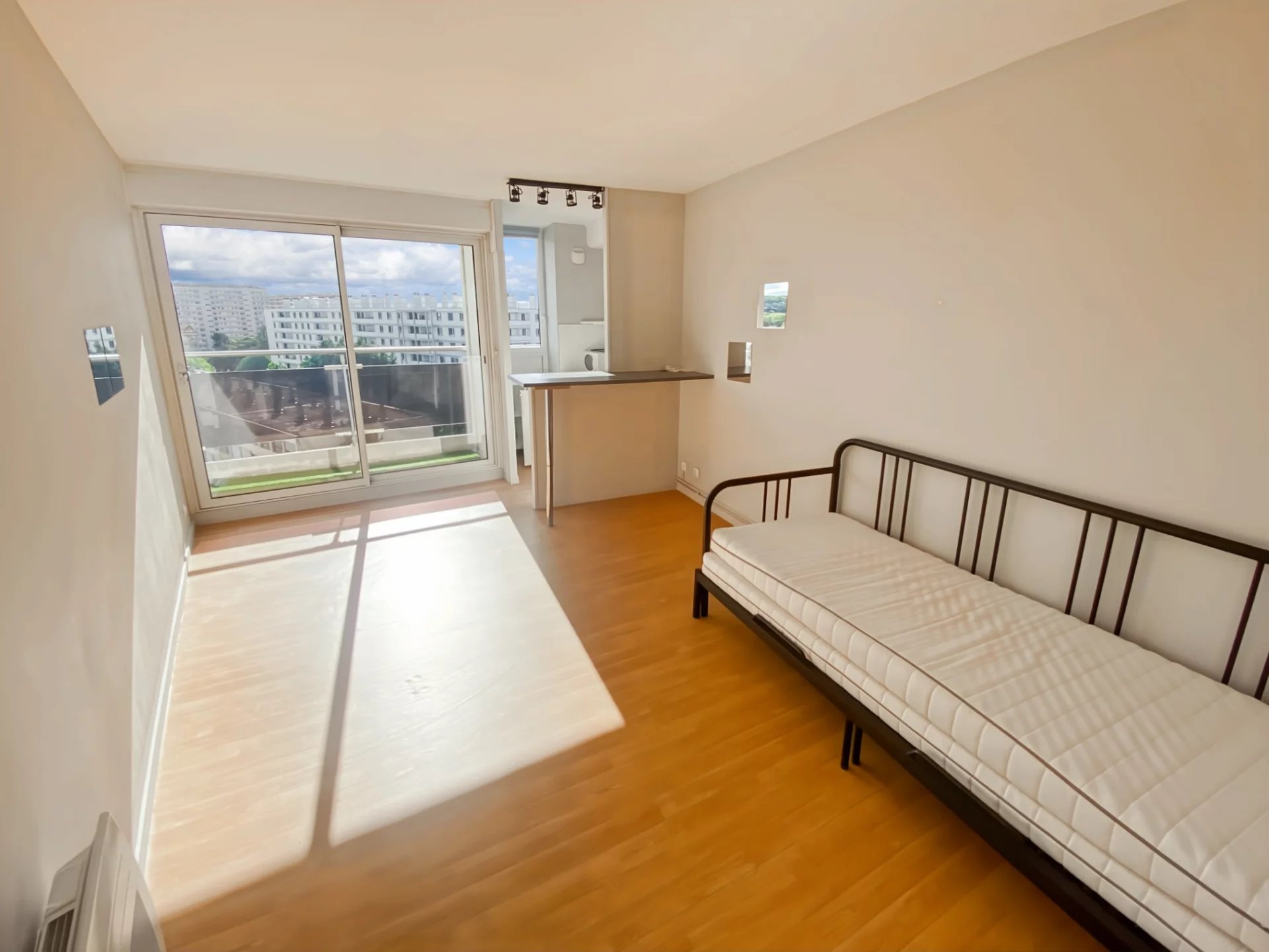 TB T1 BIS 25 M² AVEC BALCON