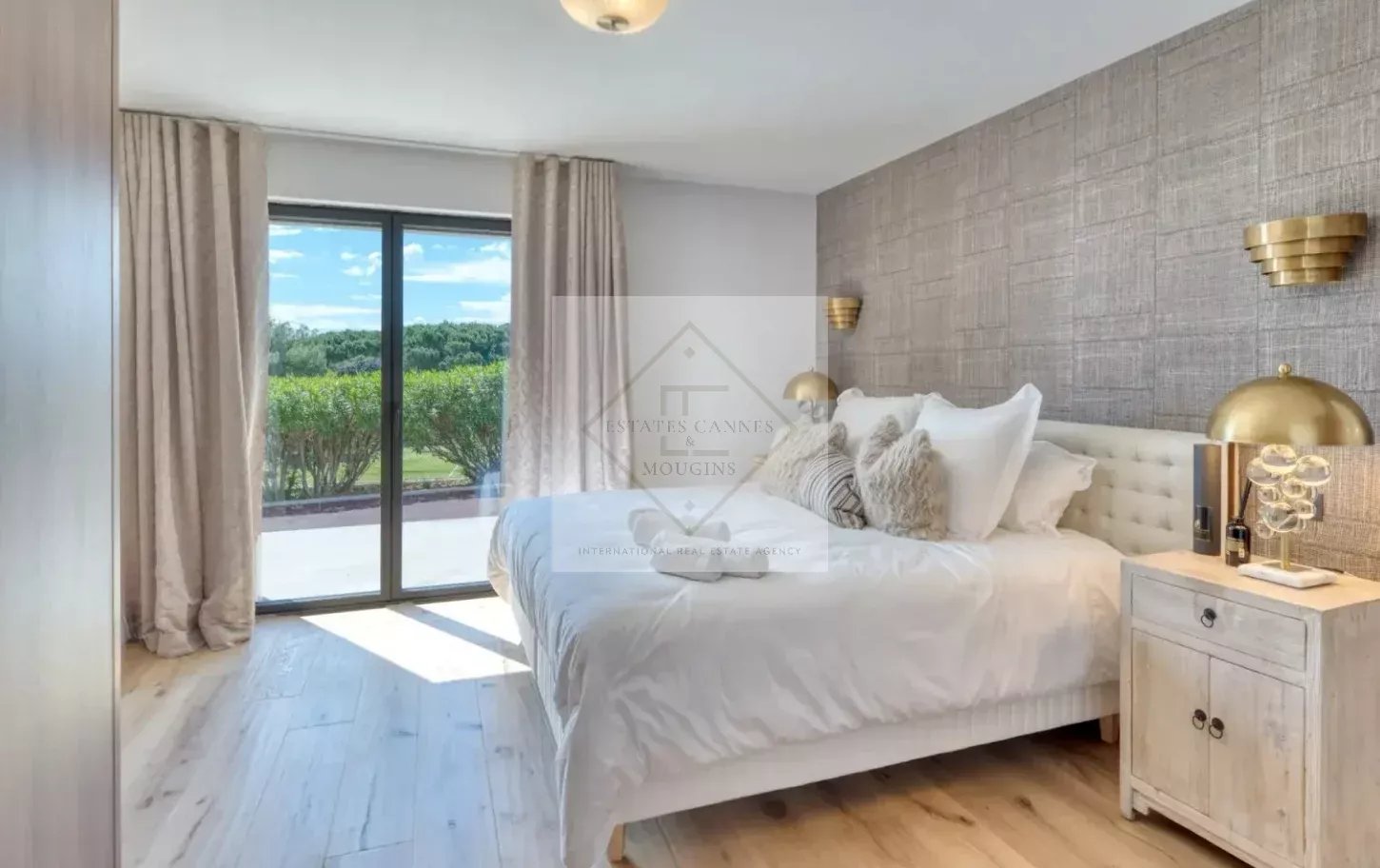LOCATION À L’ANNÉE | VILLA D’EXCEPTION AVEC VUE MER & TENNIS PRIVÉ — photo 17