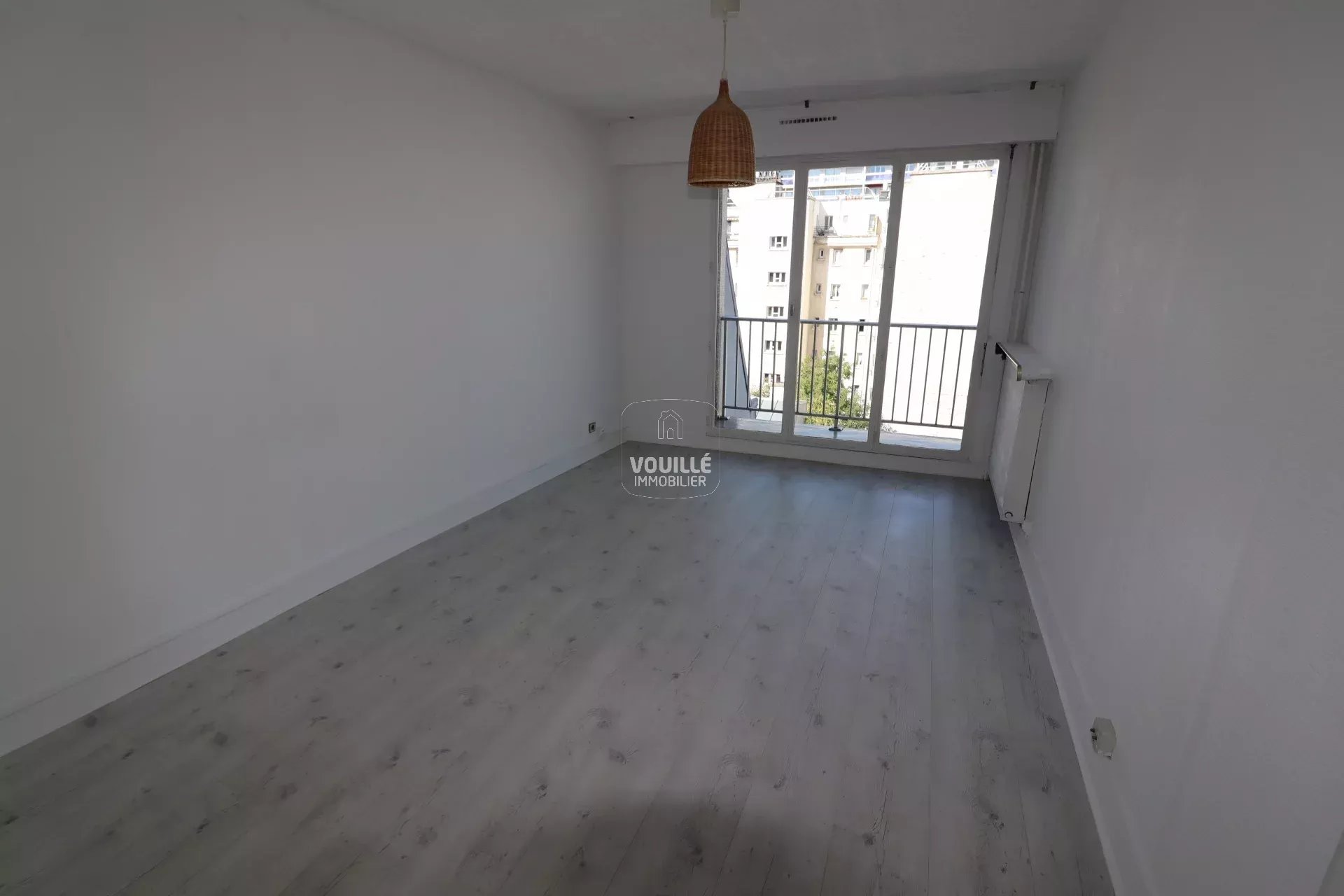 Studio 26,55 m2 avec balcon - Paris 75015