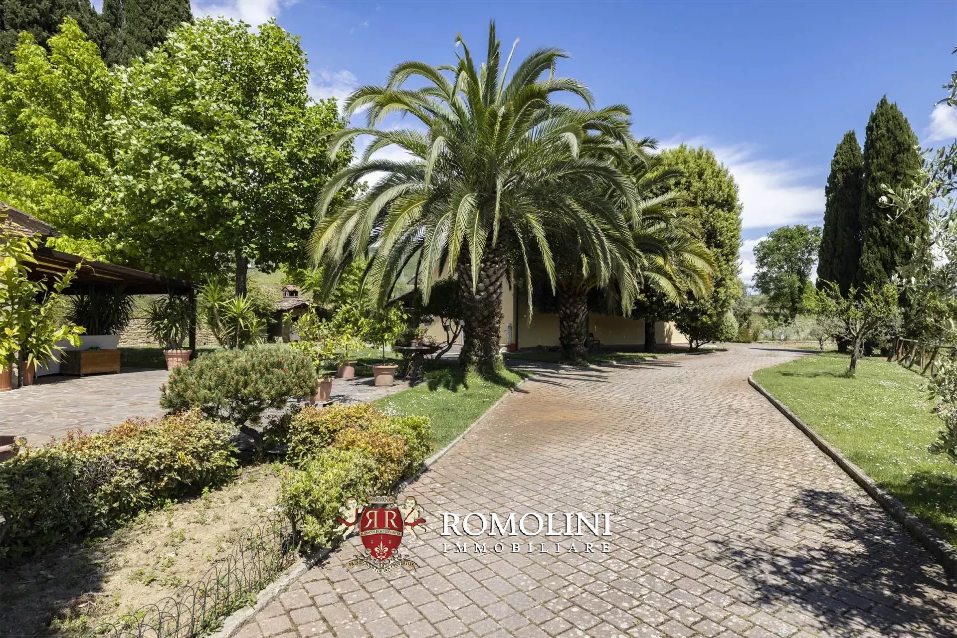 5 Bedroom Villa/Townhouse's Image 14