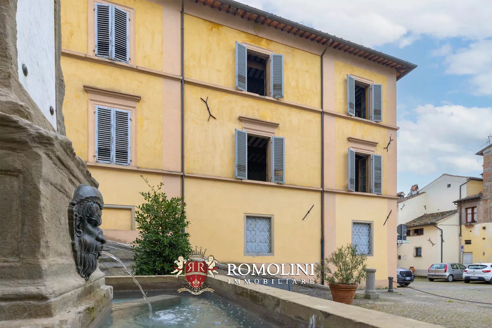 8 Bedroom Villa/Townhouse's Image 21