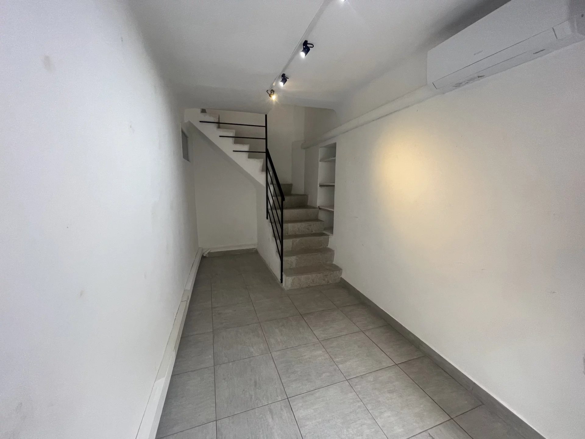 Location Local commercial Grasse