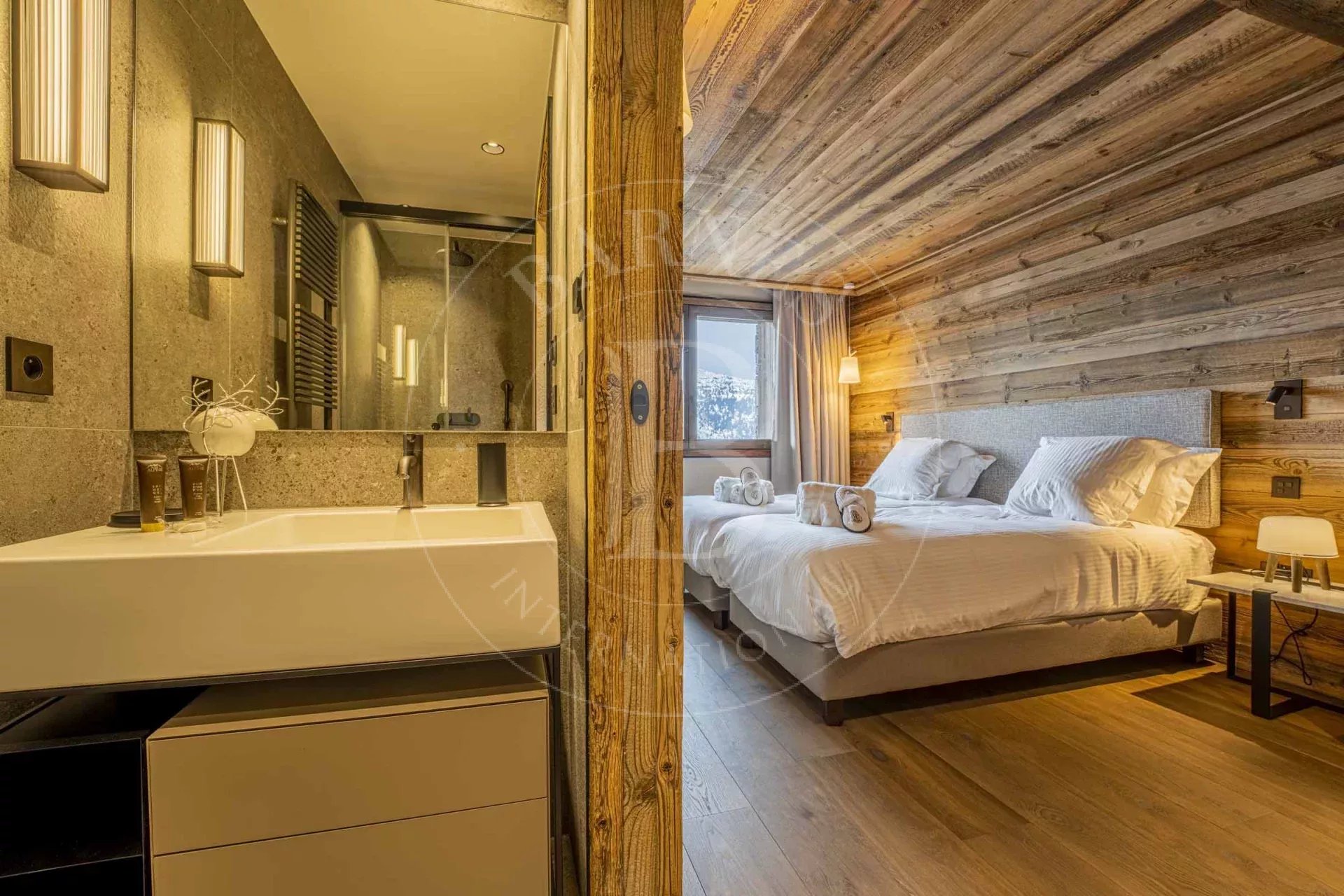 Méribel Superb 5-bedroom duplex apartment at Rond Point des Pistes